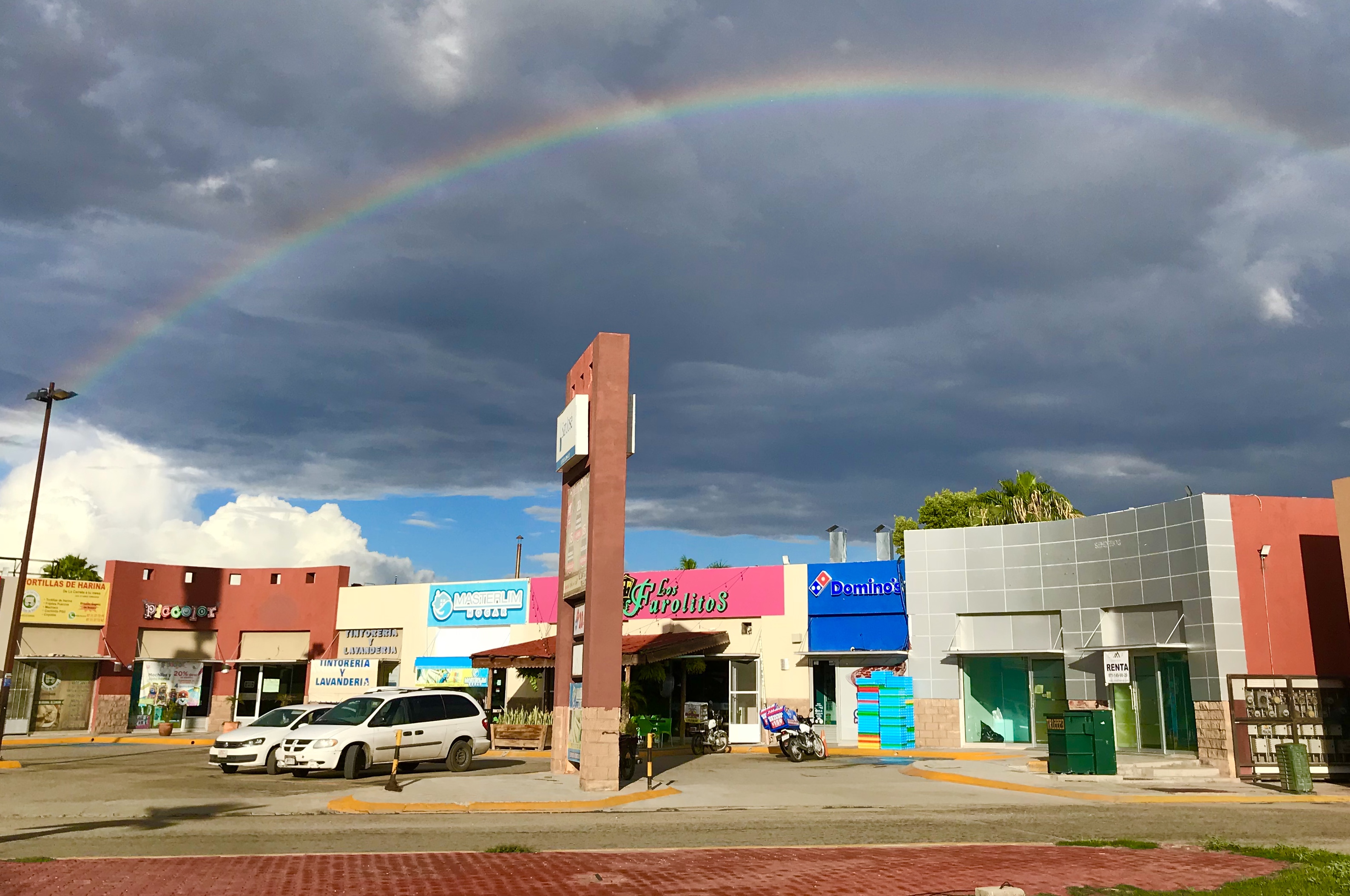 Los Farolitos Senderos image 9