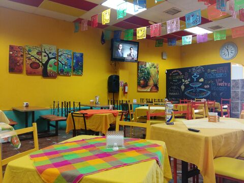 La Fuente Restaurant Familiar image 1