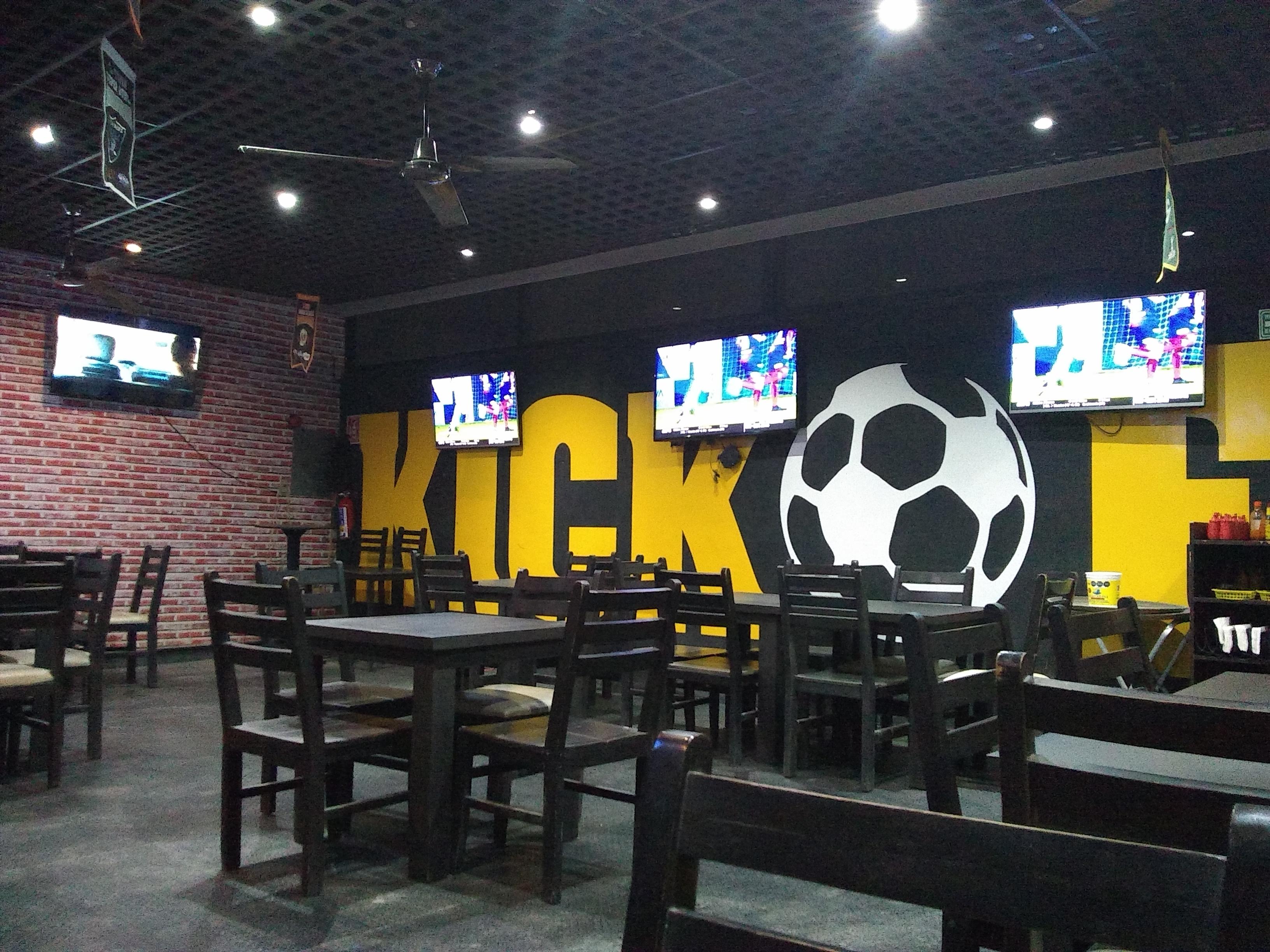 Kickoff Restaurant & Sportbar image 4