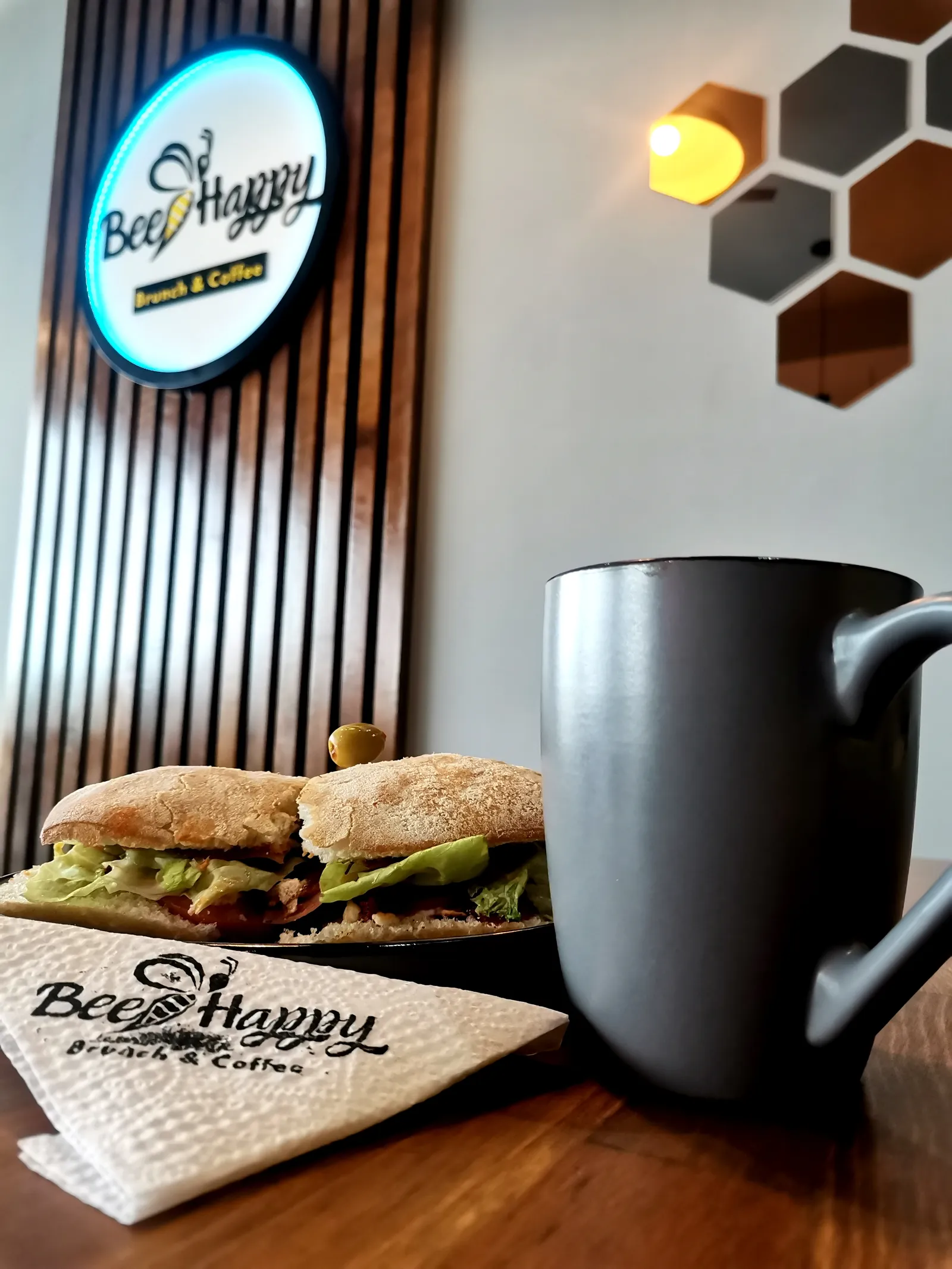 Bee Happy brunch & coffee image 4