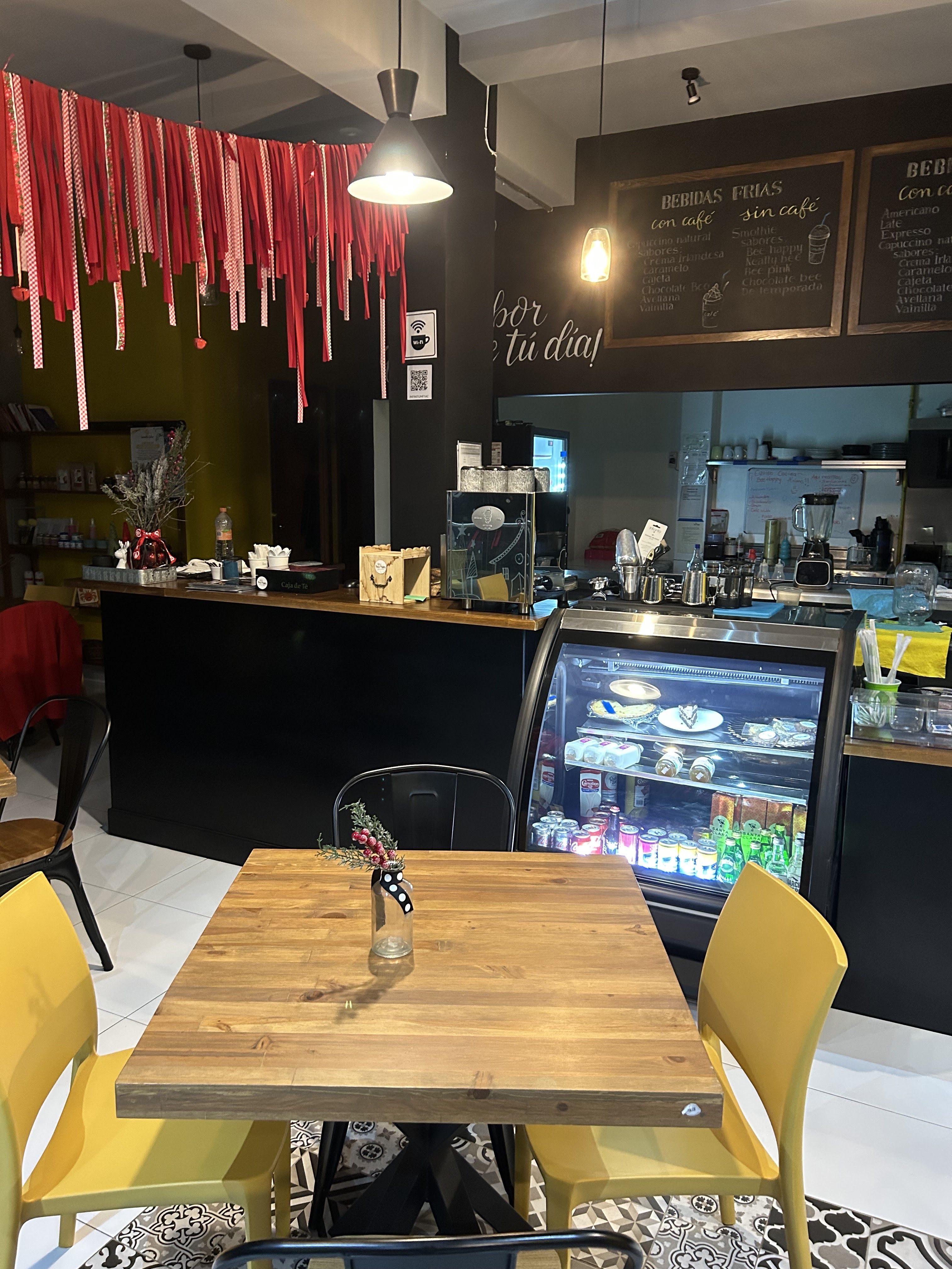 Bee Happy brunch & coffee image 5