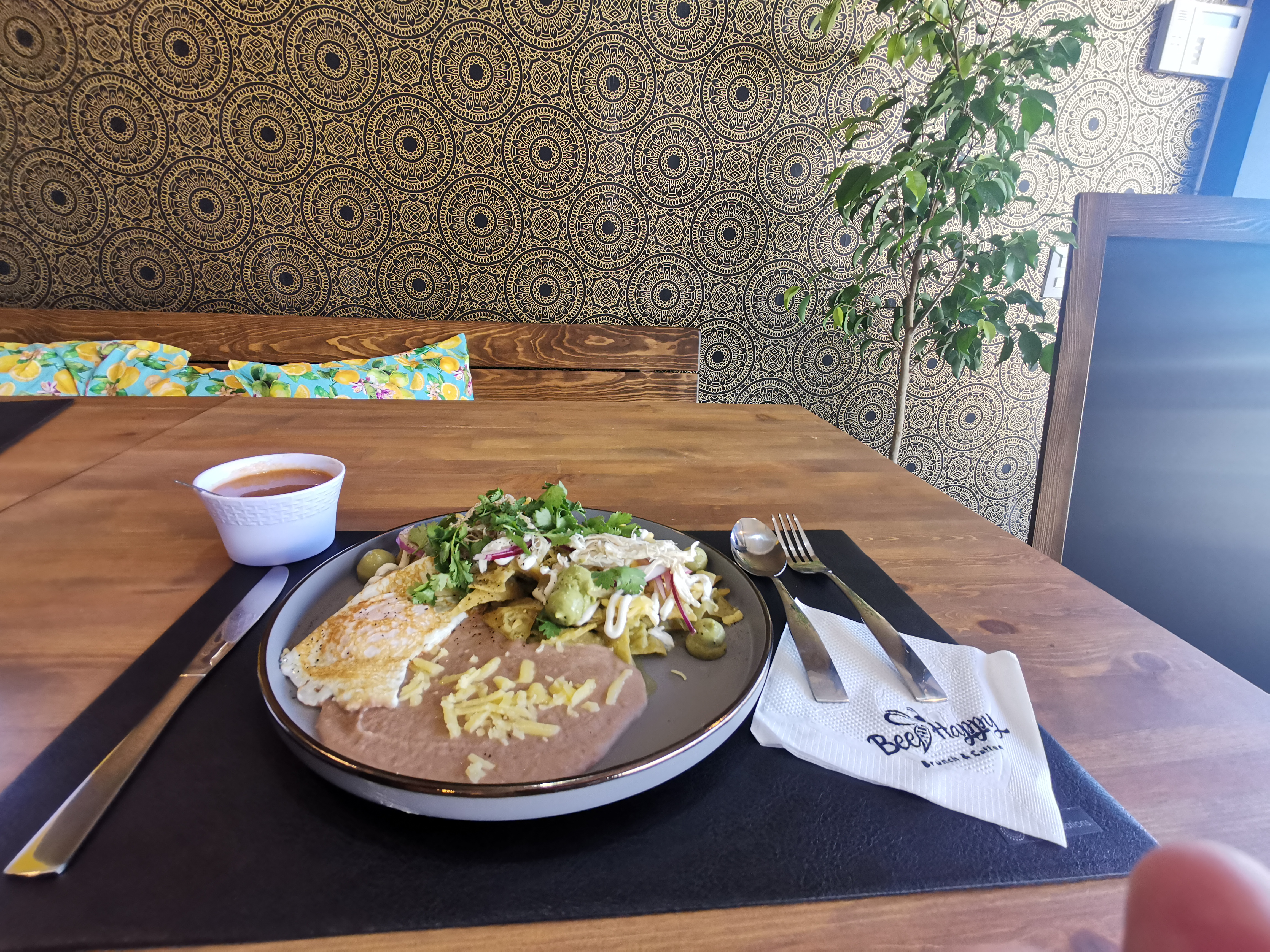 Bee Happy brunch & coffee image 6