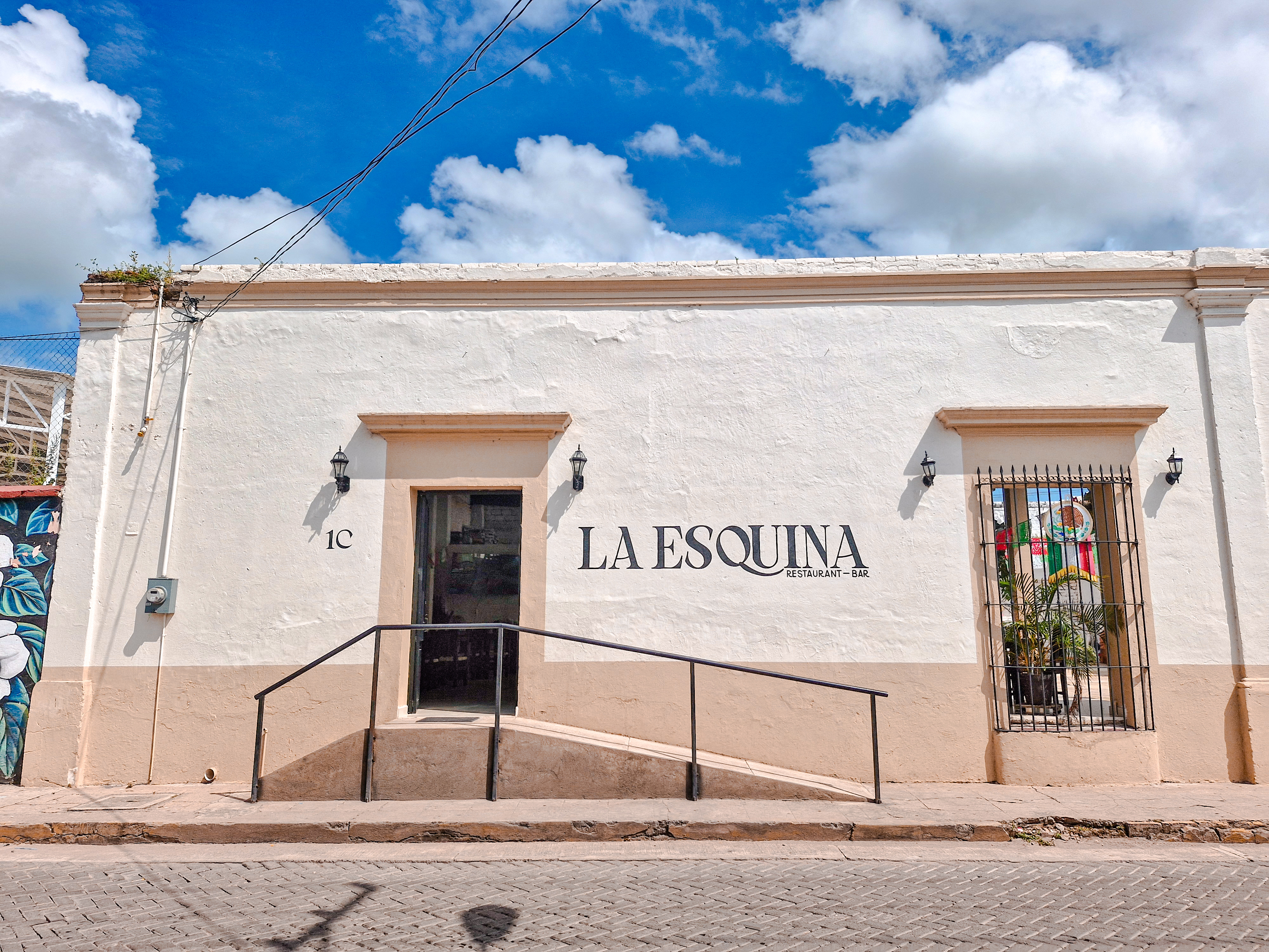 La Esquina Restaurant & Bar image 4