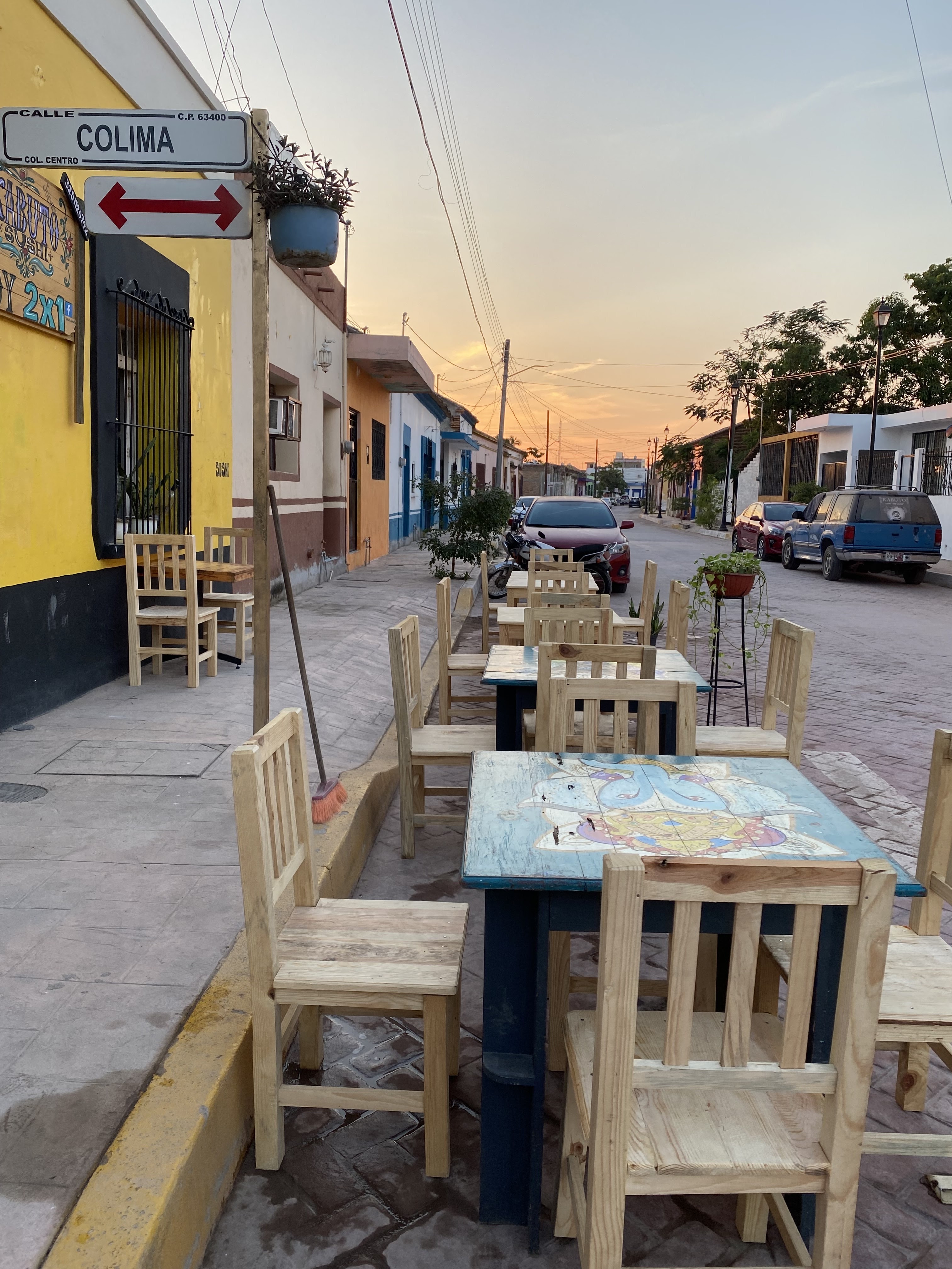 Kabuto sushi restaurant bar image 1