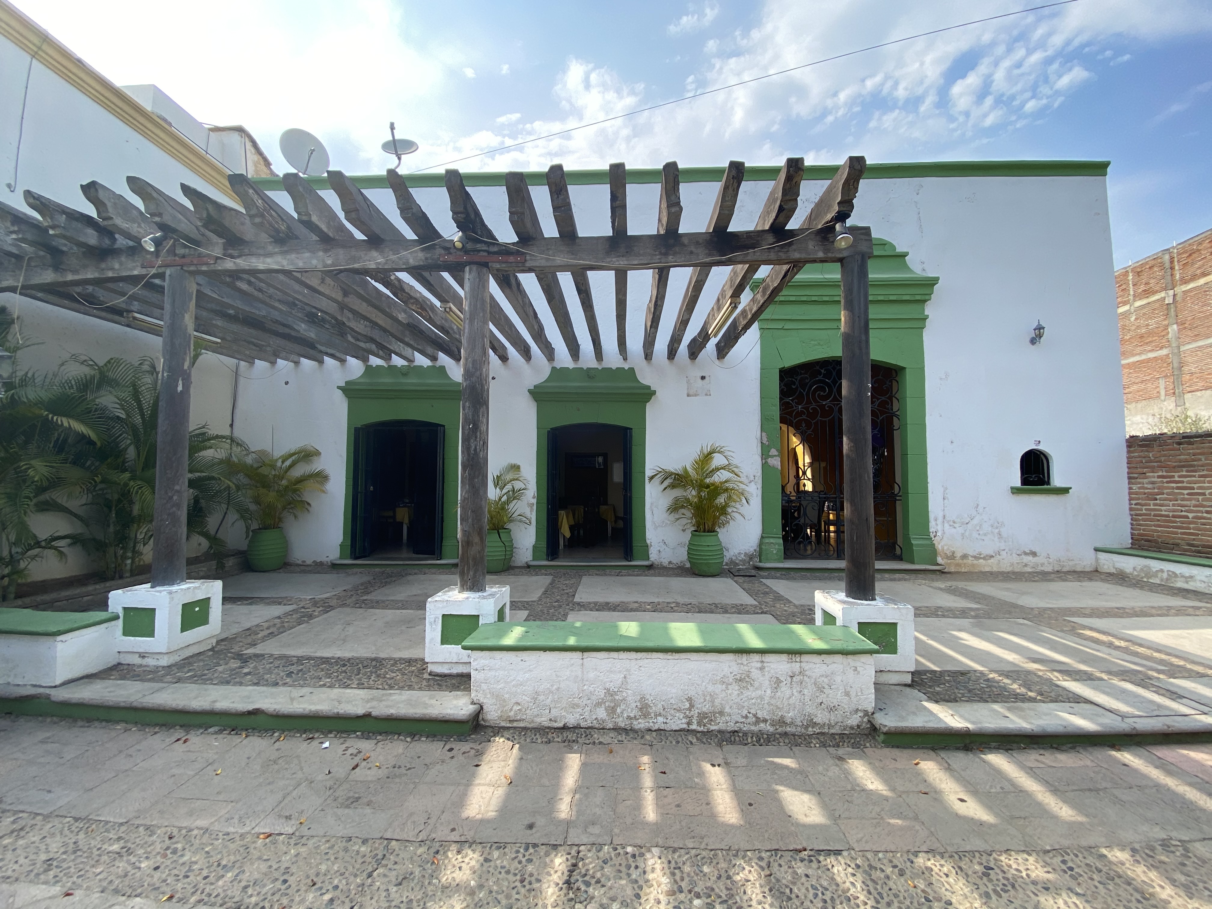 Premier Restaurant image 3