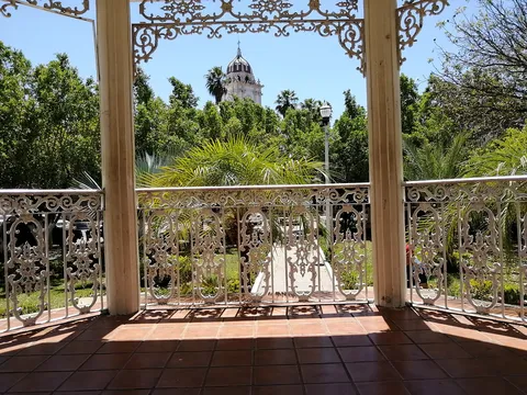 Premier Restaurant image 4
