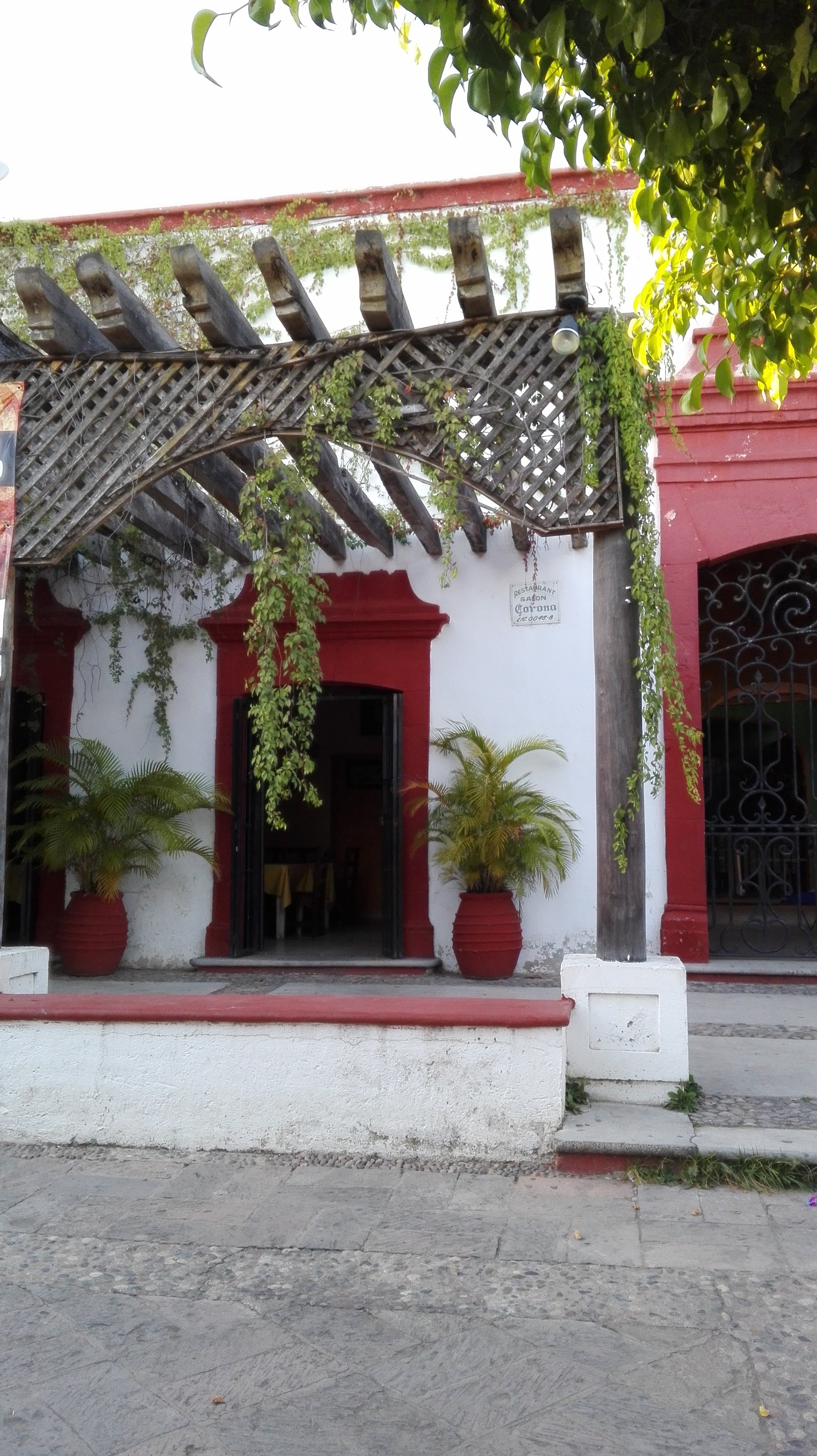 Premier Restaurant image 6