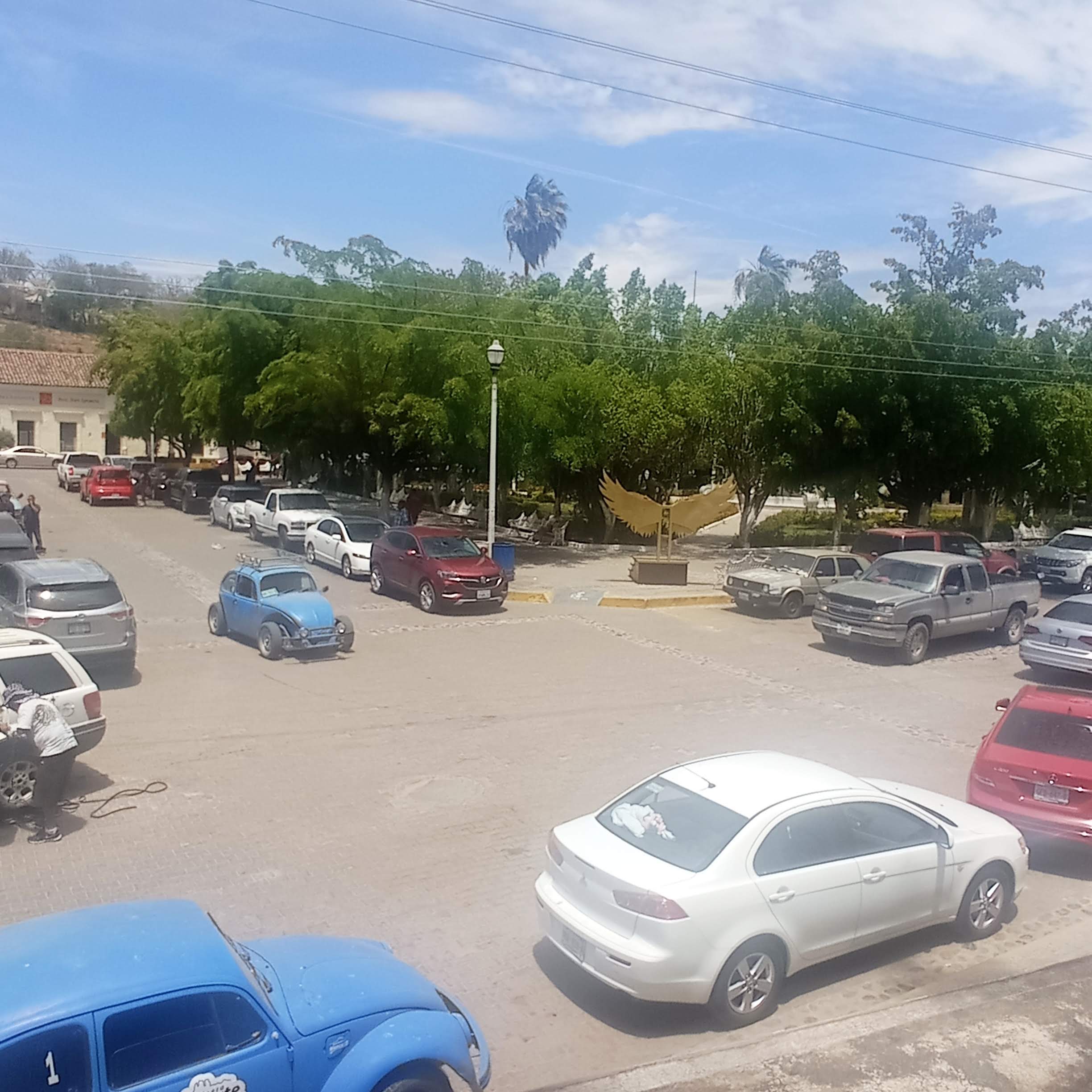 Premier Restaurant image 9