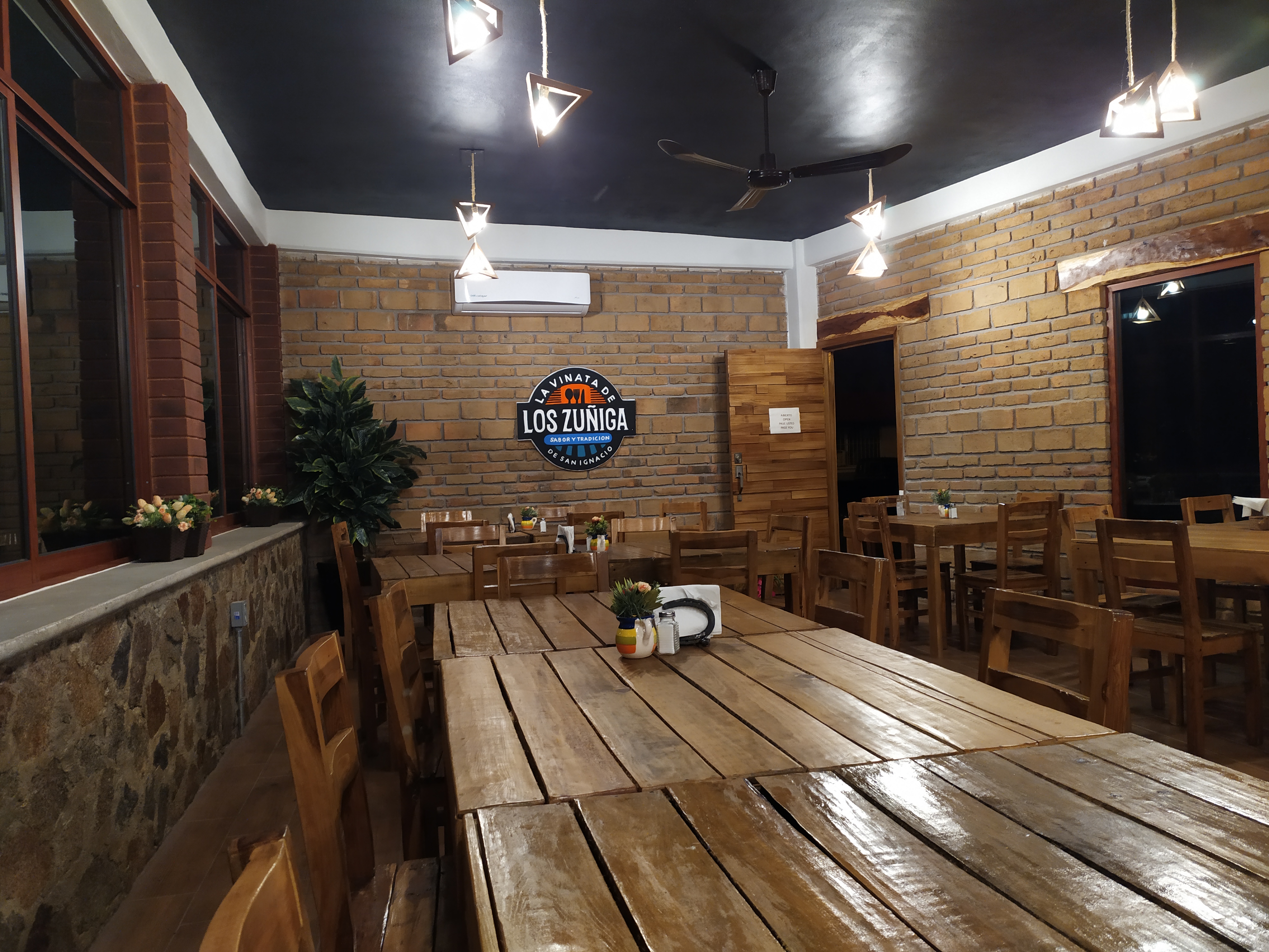 La vinata de los Zúñiga image 1