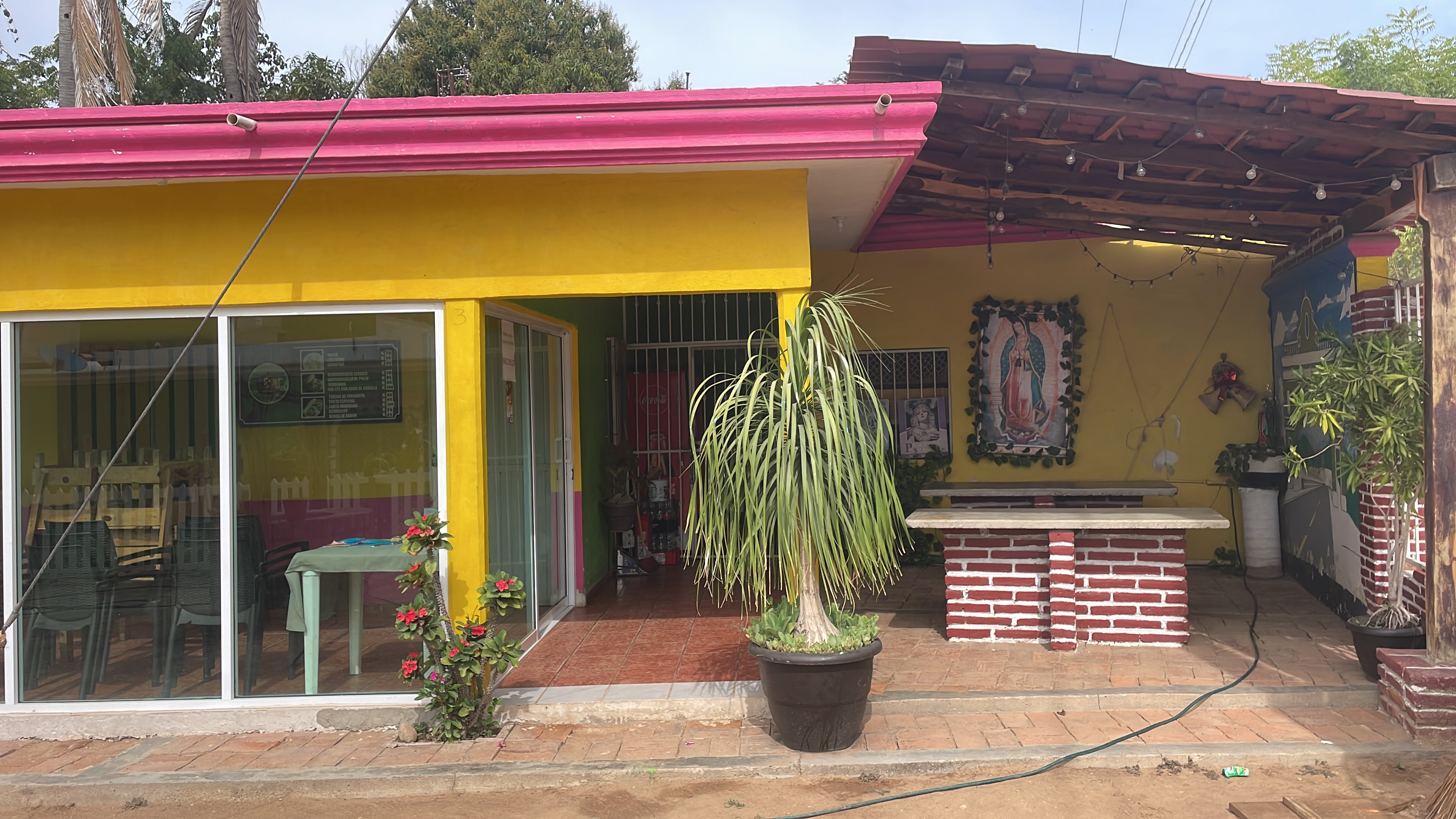 Cenaduria el sazón image 2