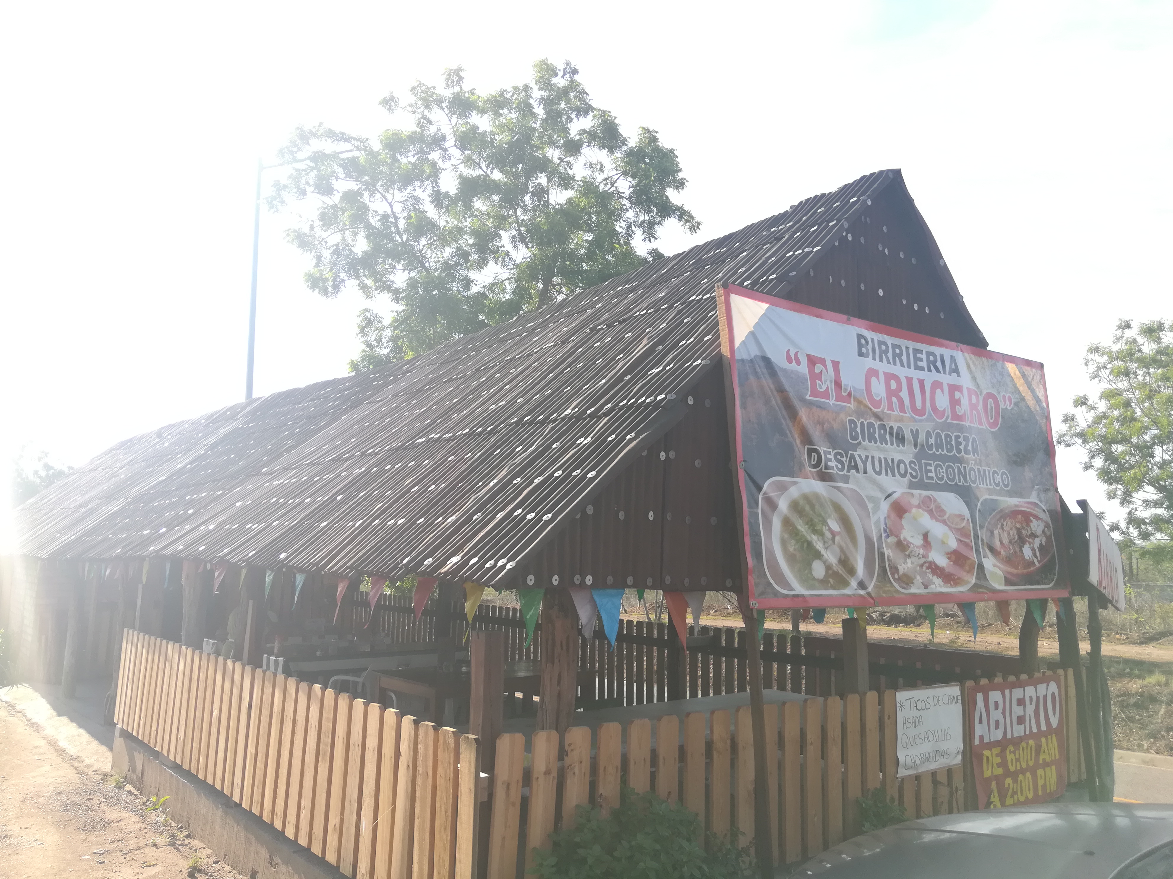 Birrieria El Crucero de coyotitan image 2
