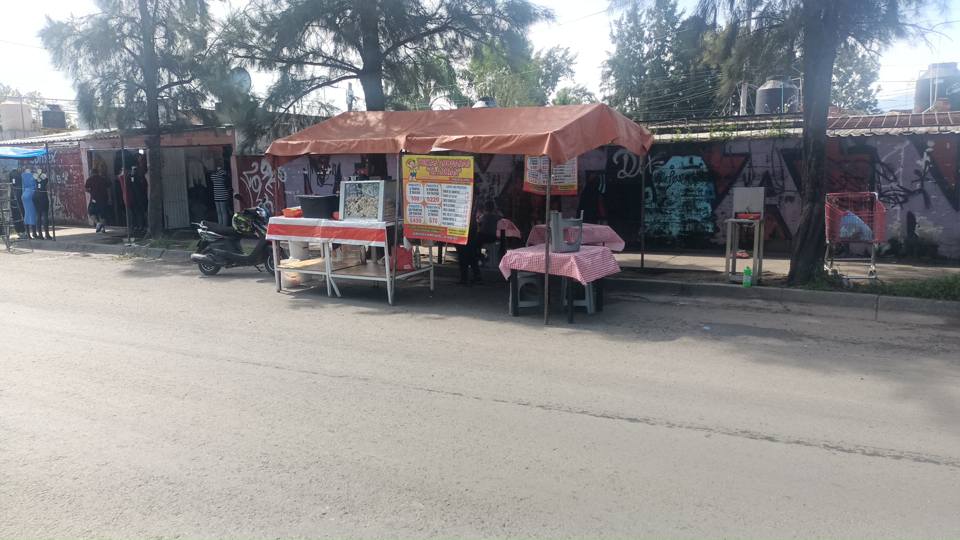 Tortas Ahogadas El Adrián image 2