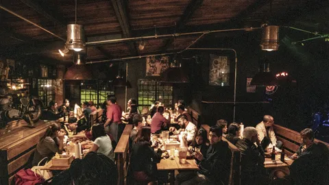 Moonster Saloon image 3
