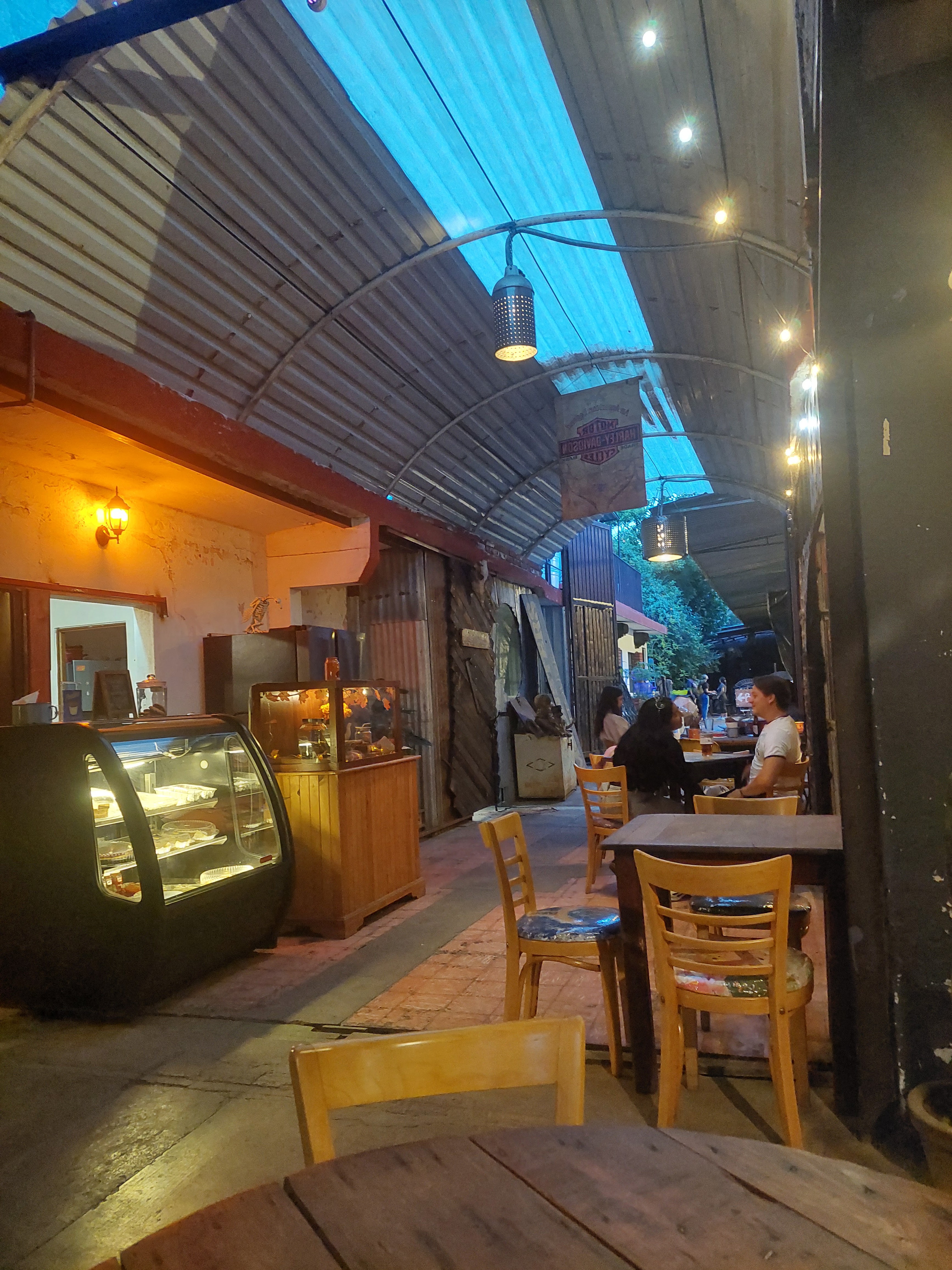 Moonster Saloon image 5