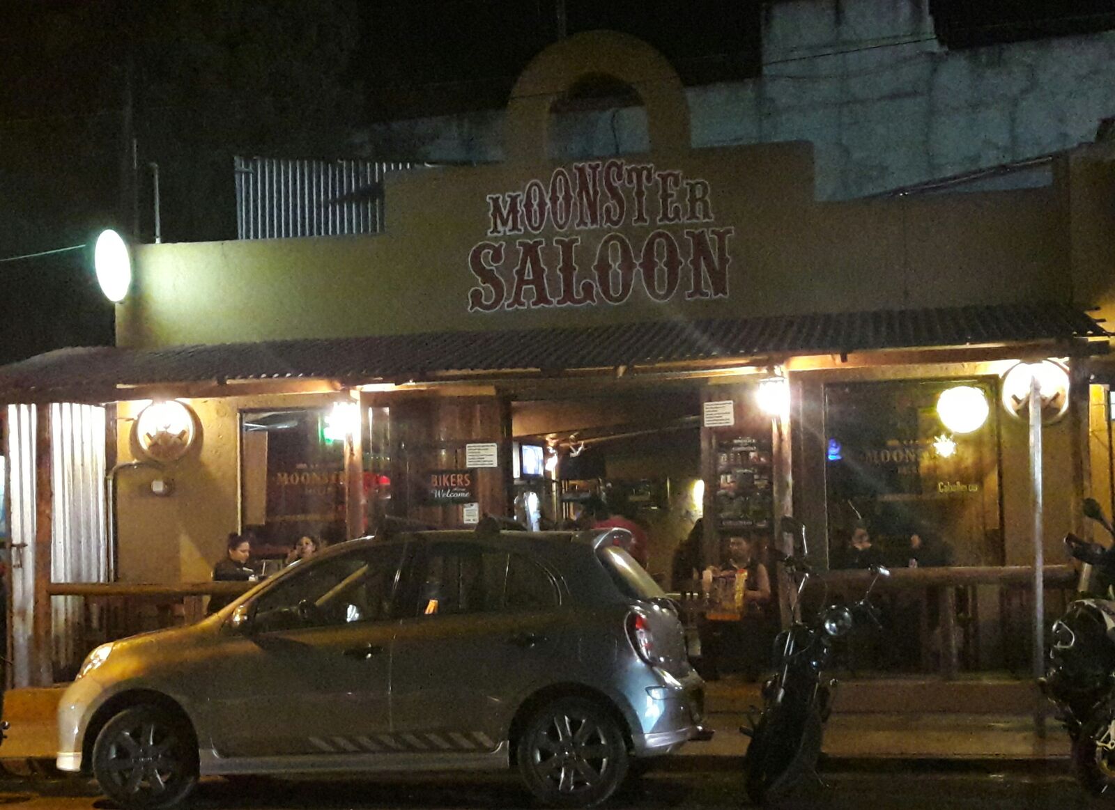 Moonster Saloon image 8