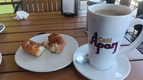 Café Apan image 4