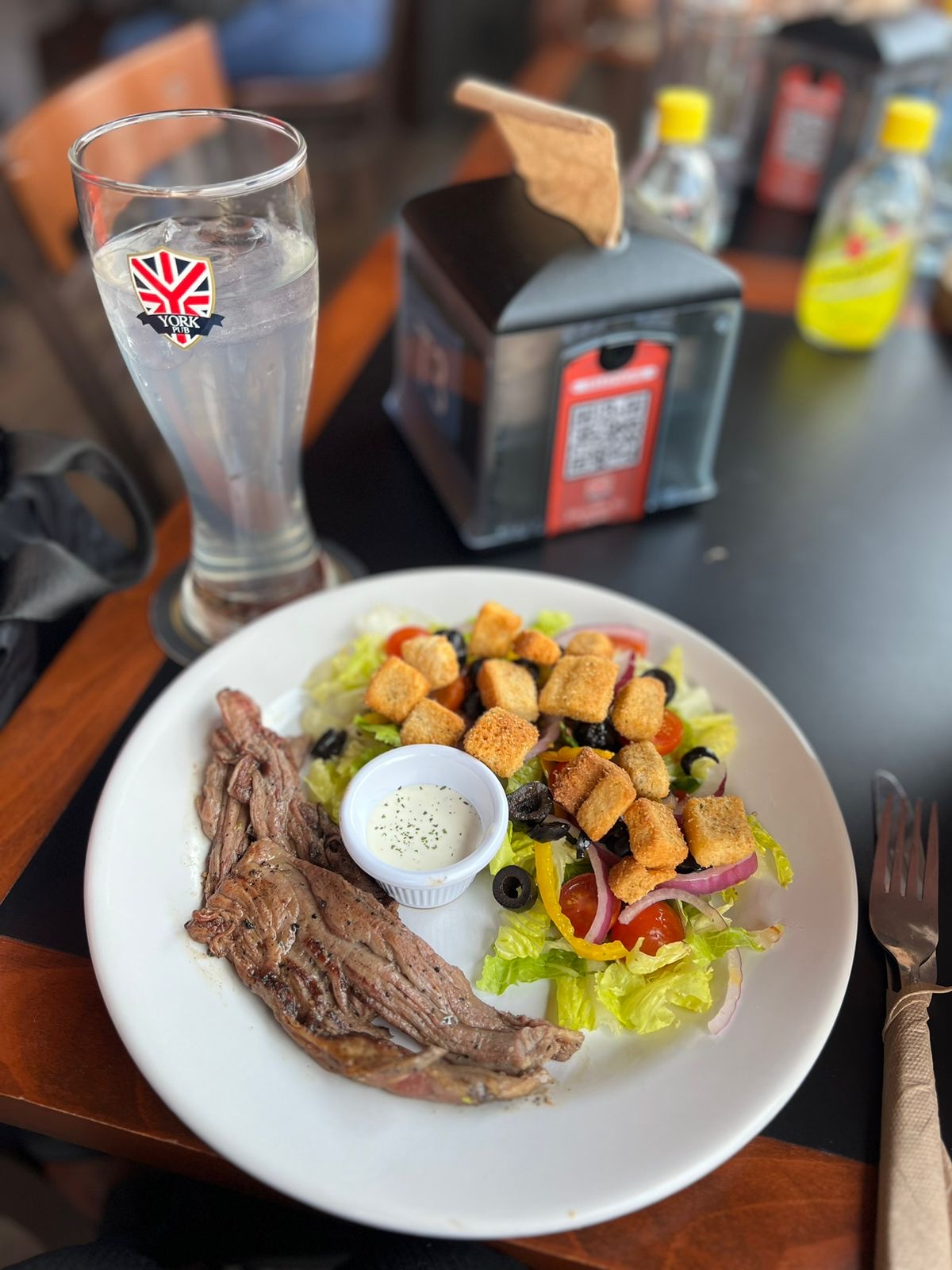 York Pub Oaxaca image 9