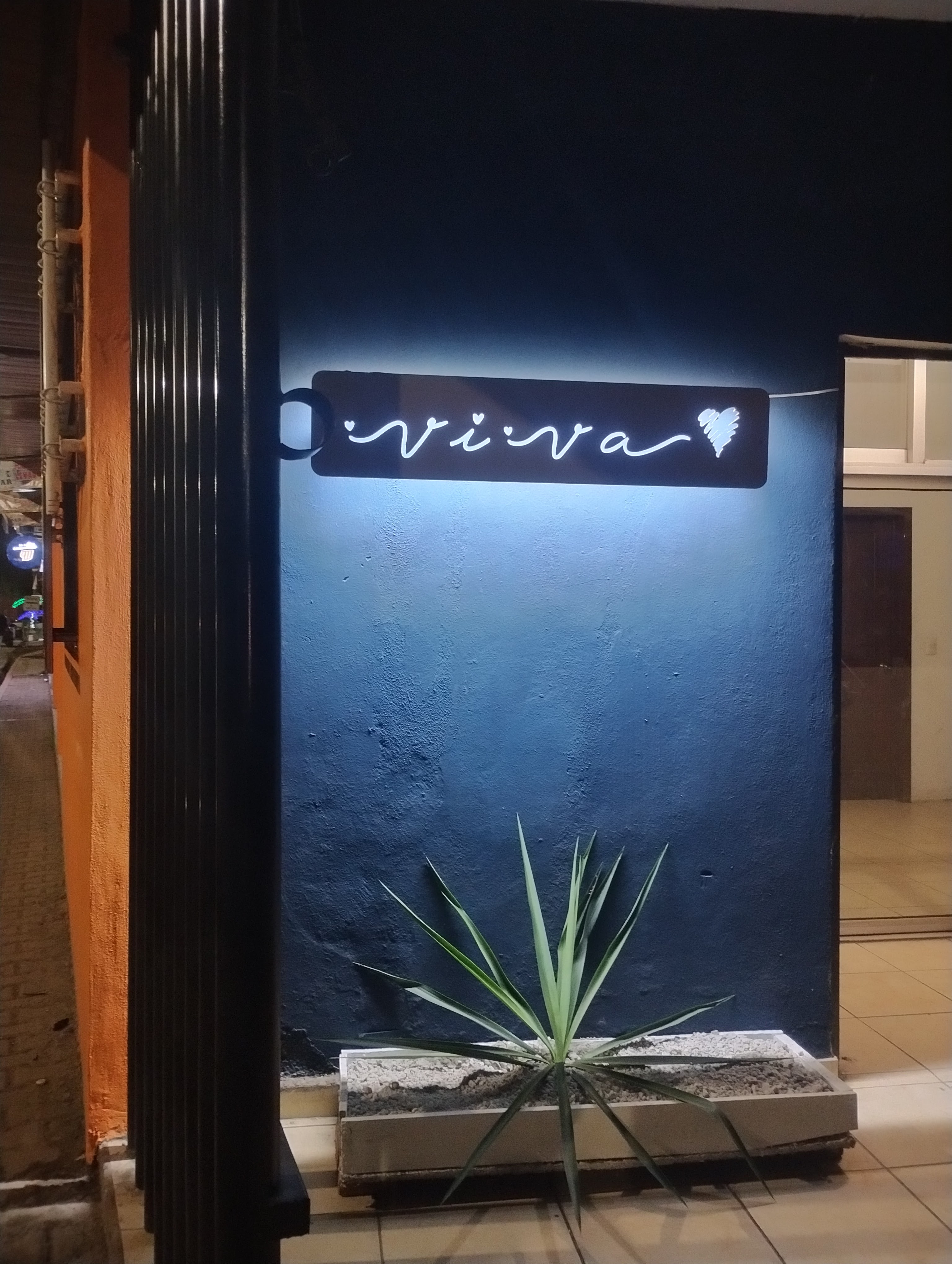 ViVa Terraza & Bar image 1