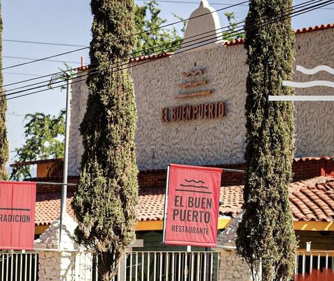 El Buen Puerto Restaurante image 8