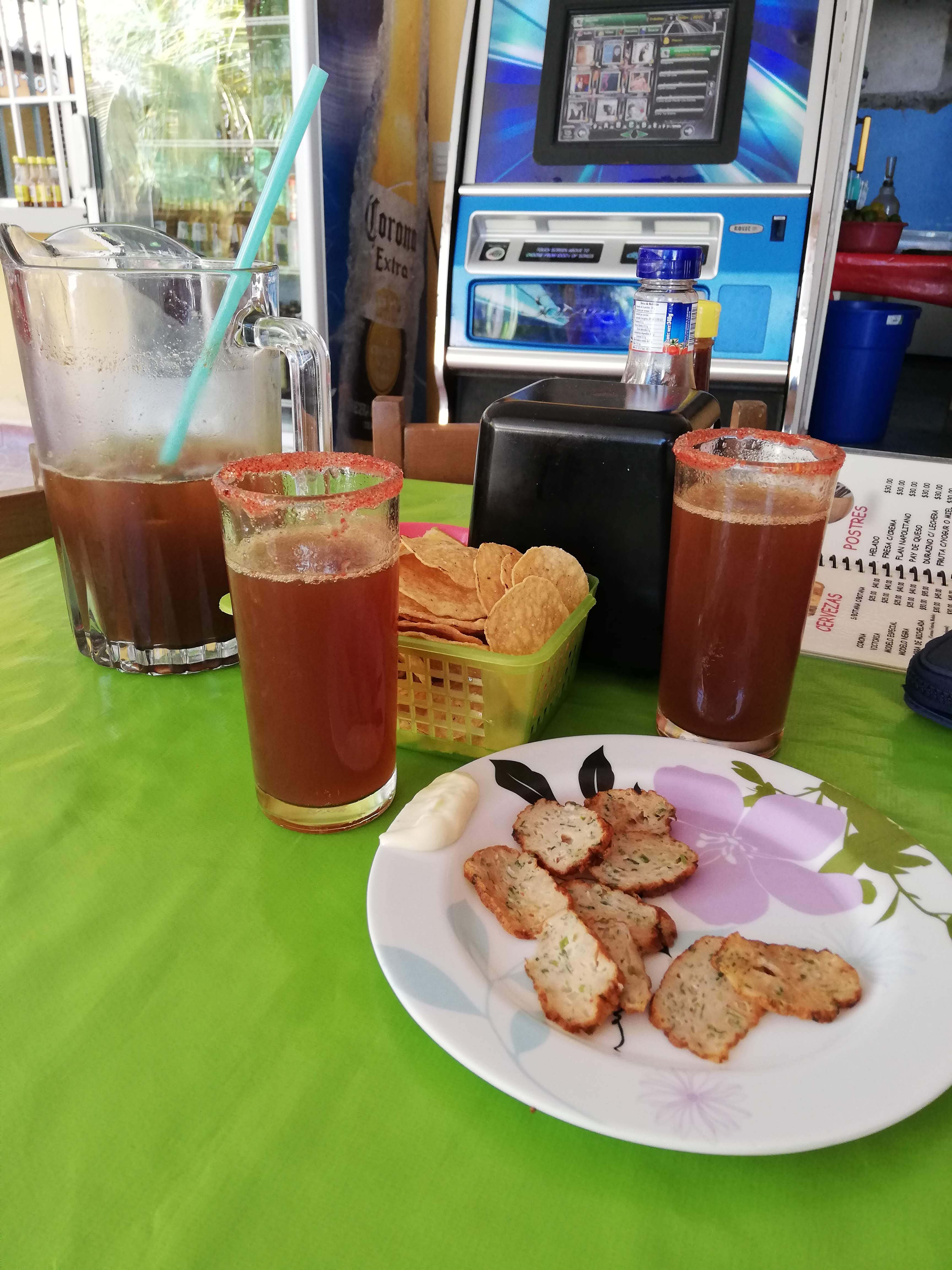 Cocteleria Y Marisqueria El Cangrejito image 2