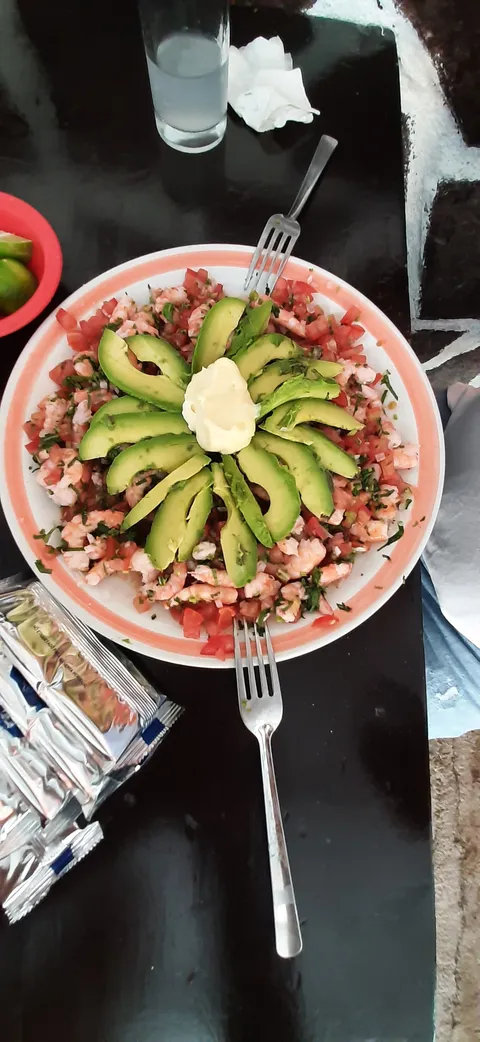 Cocteleria Y Marisqueria El Cangrejito image 3
