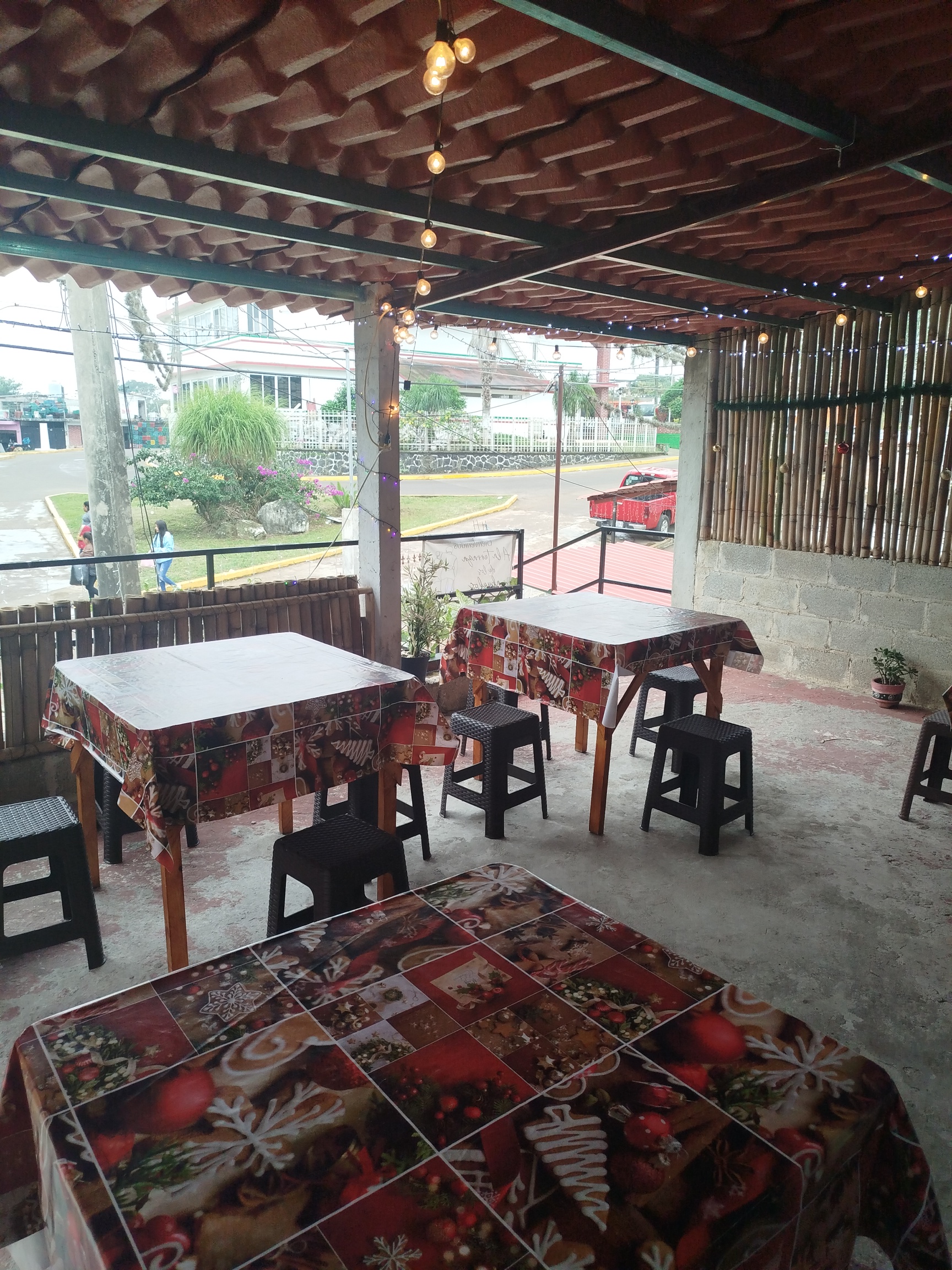 La Terraza de los abuelos image 2