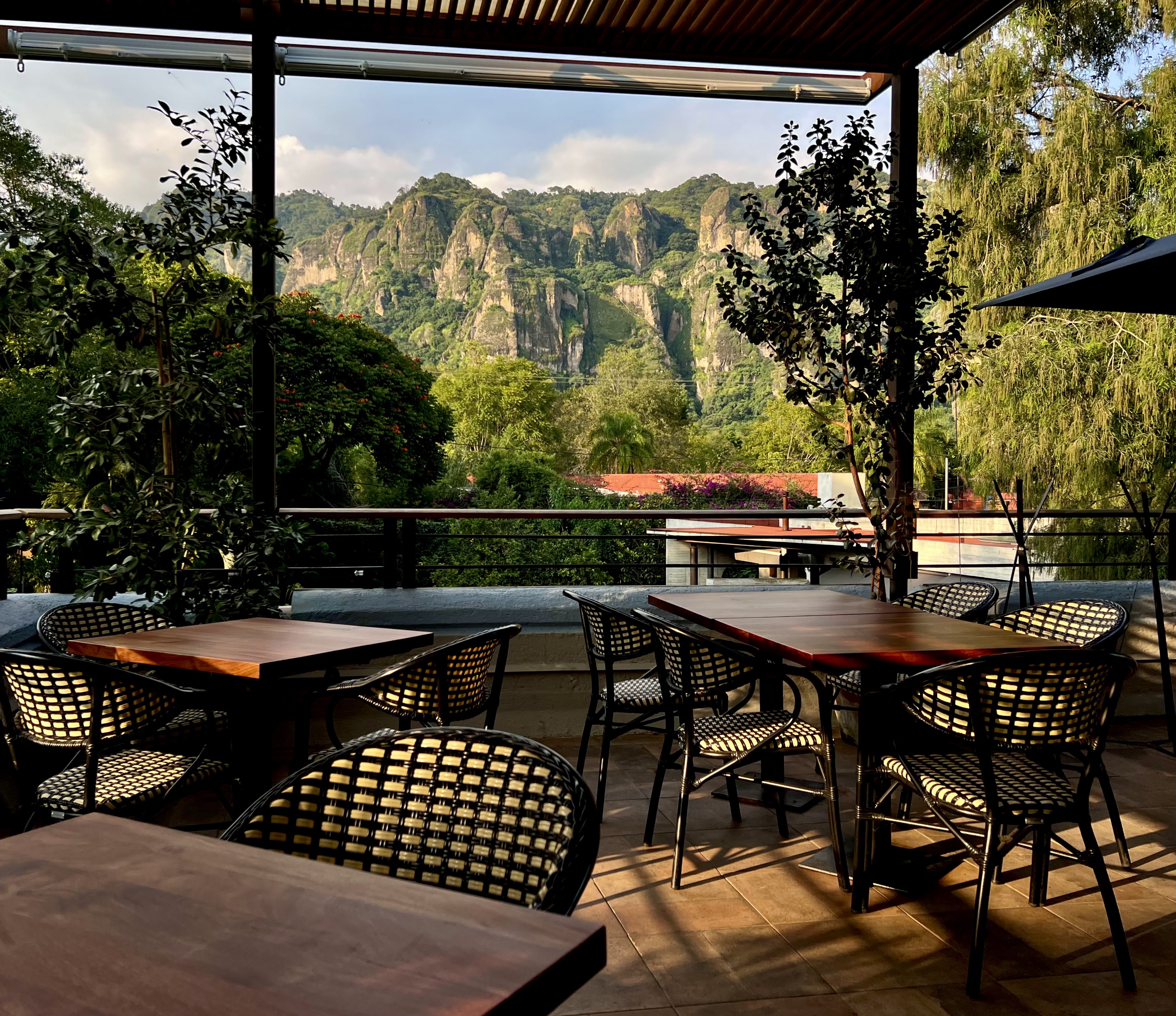 CABINET Restaurant & Bar image 1