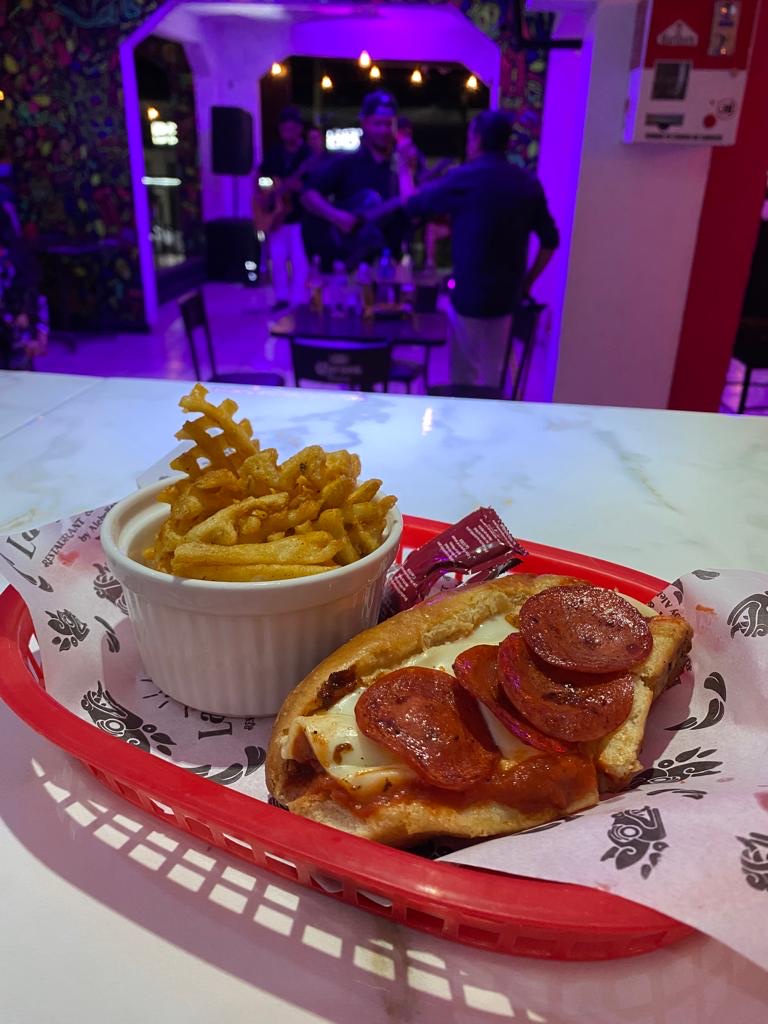 La tres 65 - Restaurantes & cervecería (Sucursal Pabellón de Arteaga) image 6