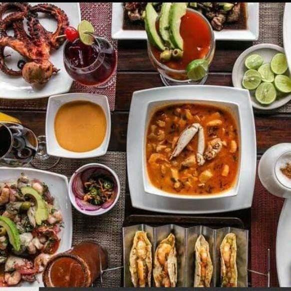 Arthur's de León image 2