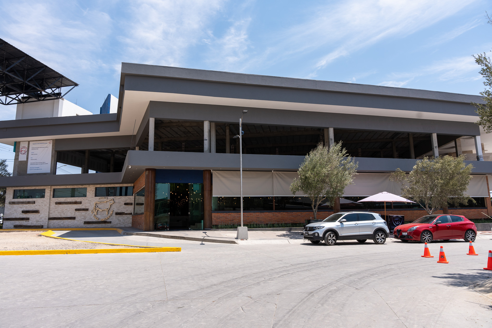 Asador la Vaca Argentina Sur de León image 4