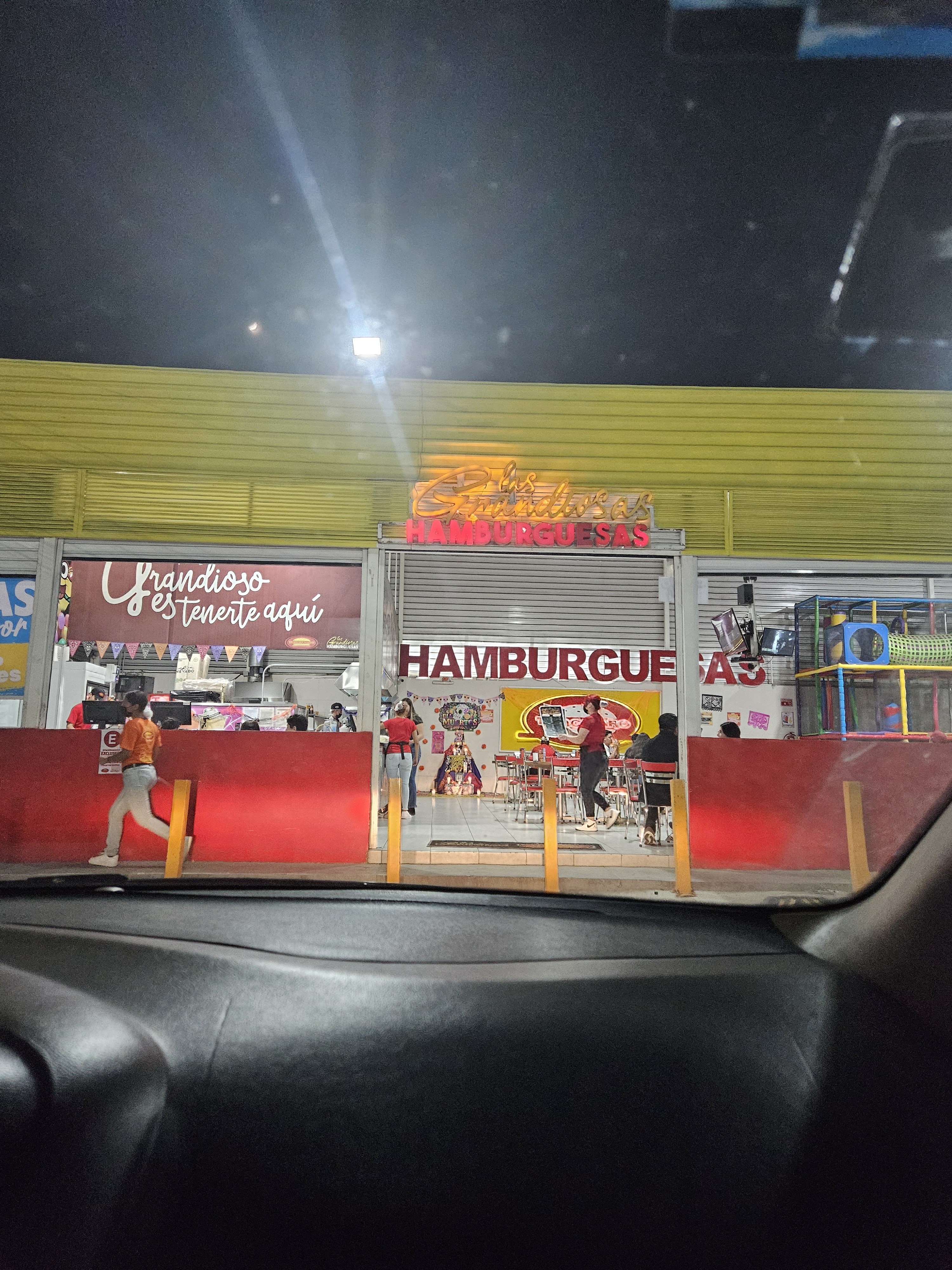 Hamburguesas Tancitaro Delta image 8