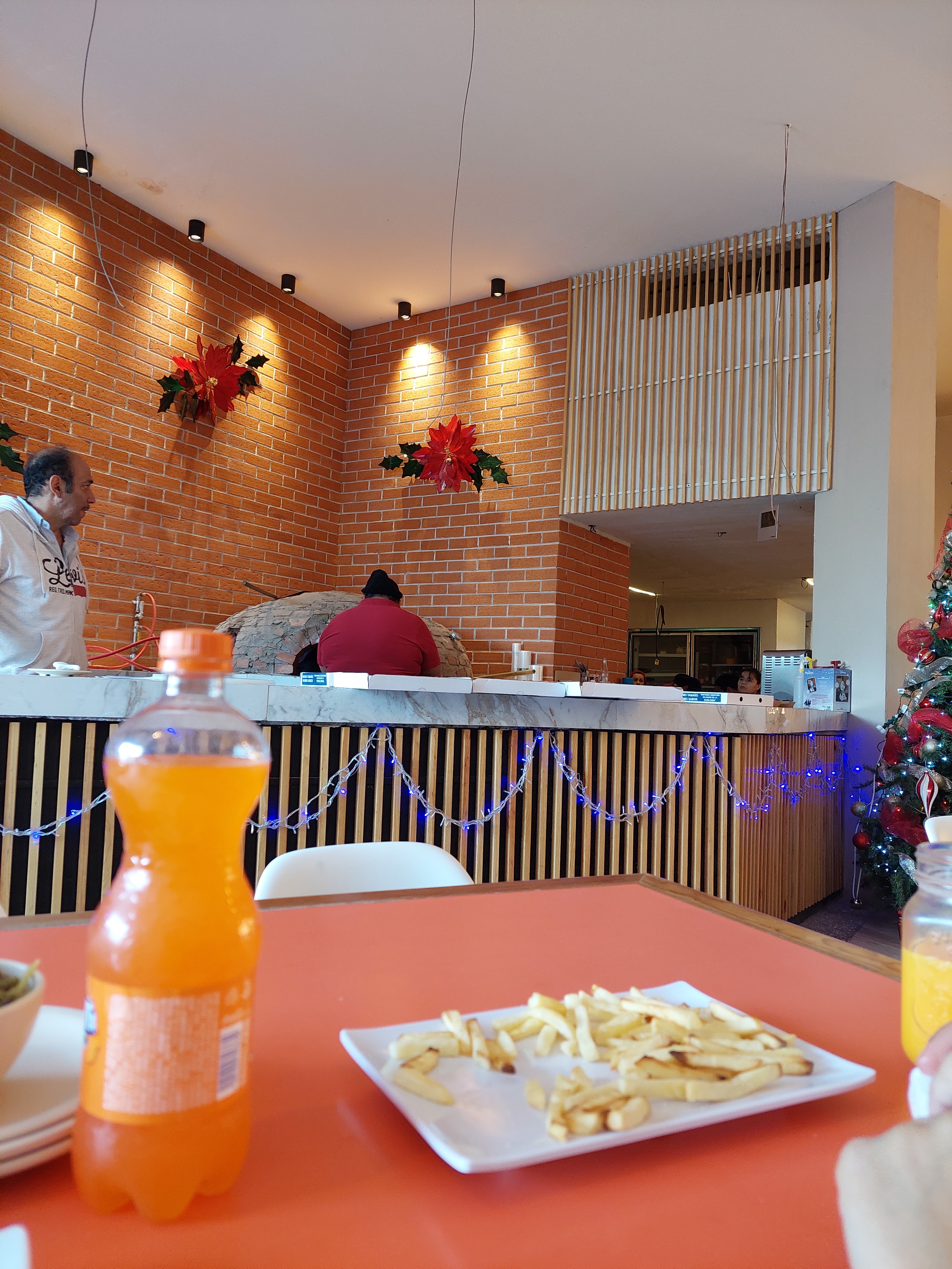 Lagisob Pizzas image 8