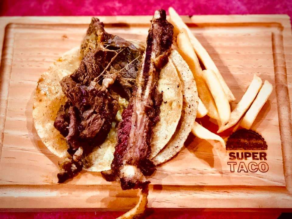 El Patrón Snaks & Drinks image 9