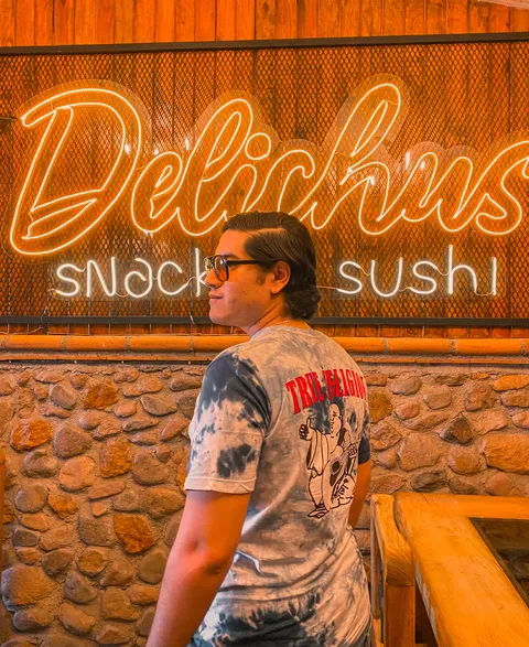 Delichus Snacks & Sushi image 2