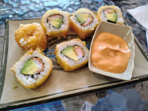 Sushi LUCK image 2
