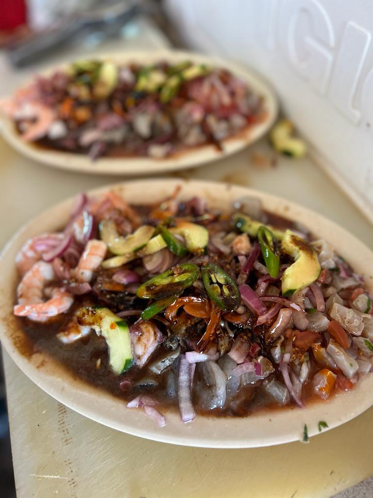 Mariscos "La Carretita" Aqui es con Regino image 8