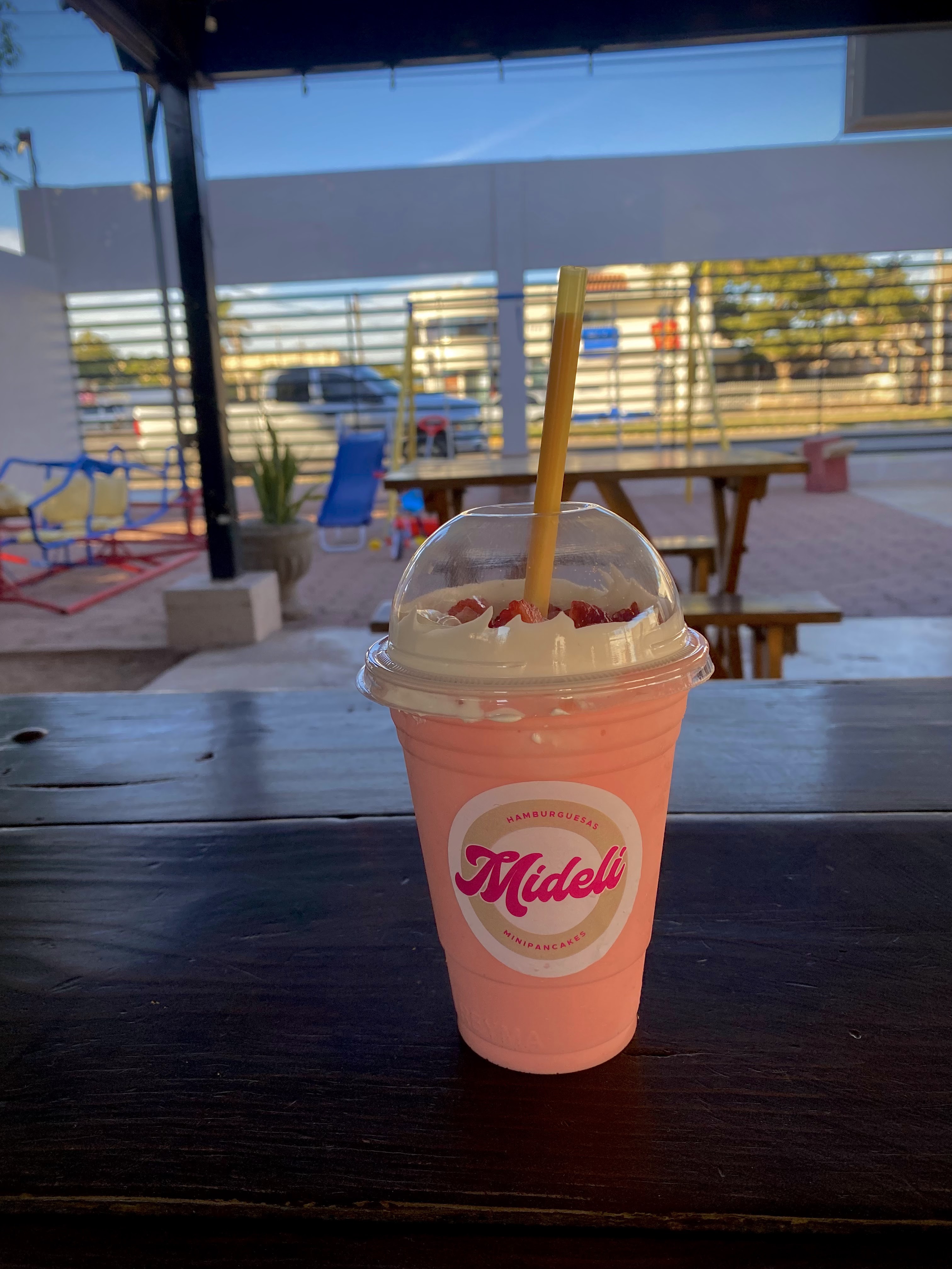 Mideliburgers image 5