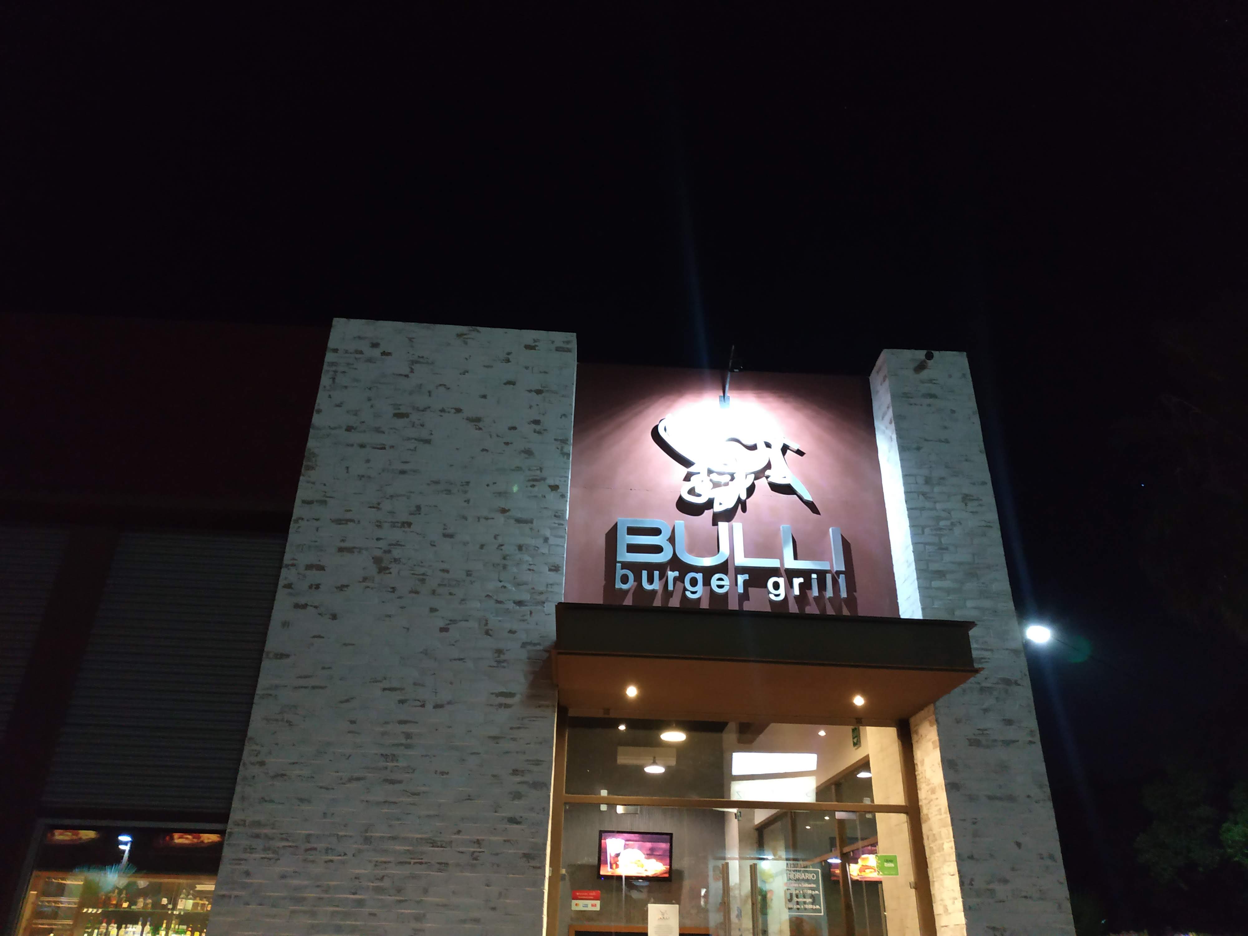 Bulli Burger Grill image 4