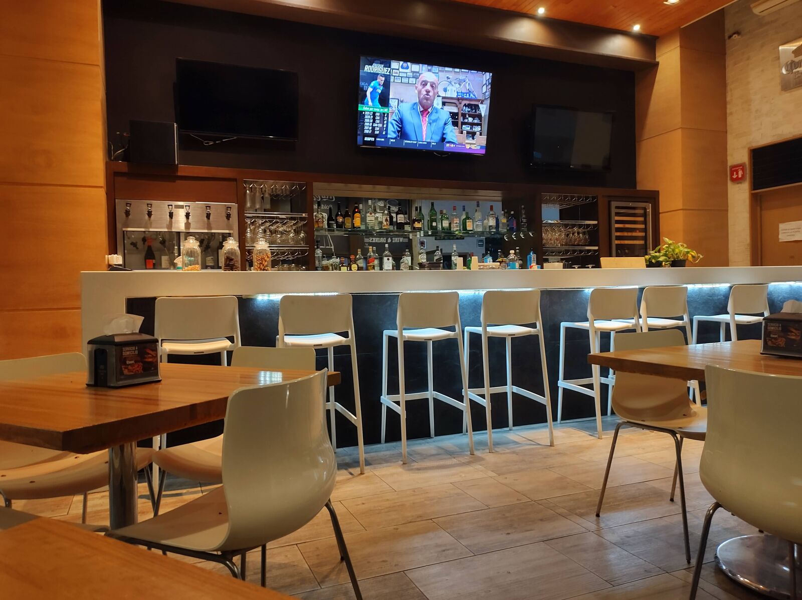 Bulli Burger Grill image 6