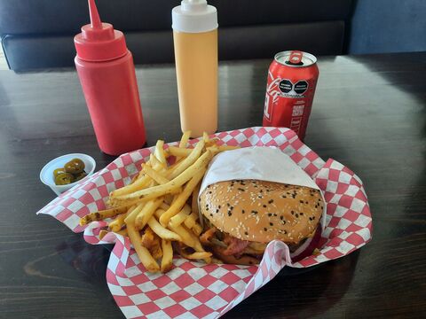 Chezz Burger image 3