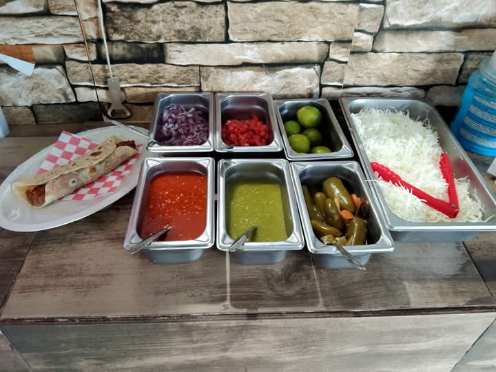 Tacos Mañaneros Juliáncito El Potrillo Y Menudo El Potro image 3