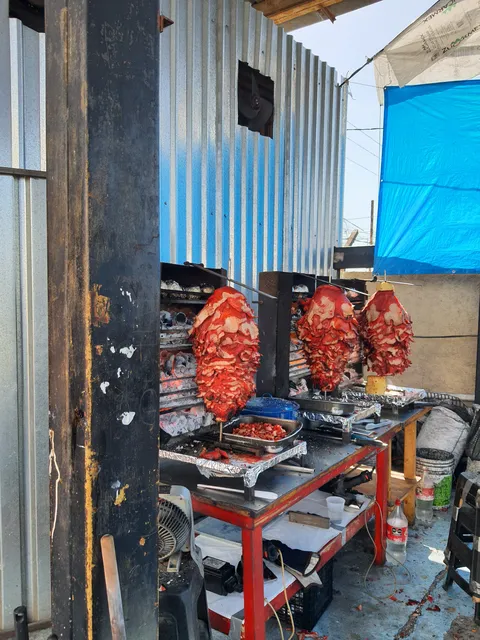 Tacos de trompo Don Luis Garza image 1