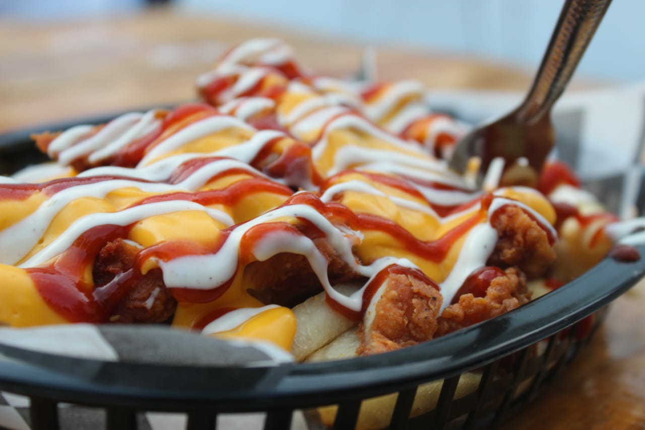 EL CAN Burgers & Beer image 2