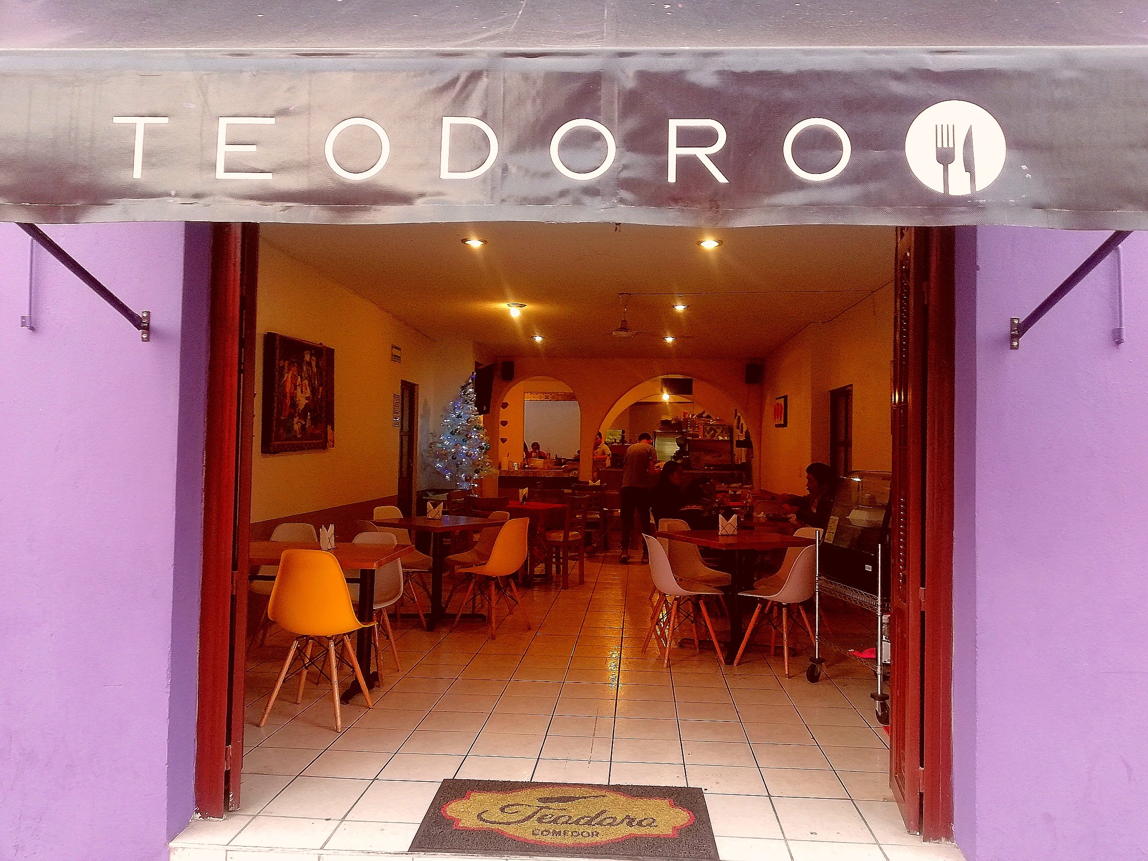 Teodoro Comedor image 3