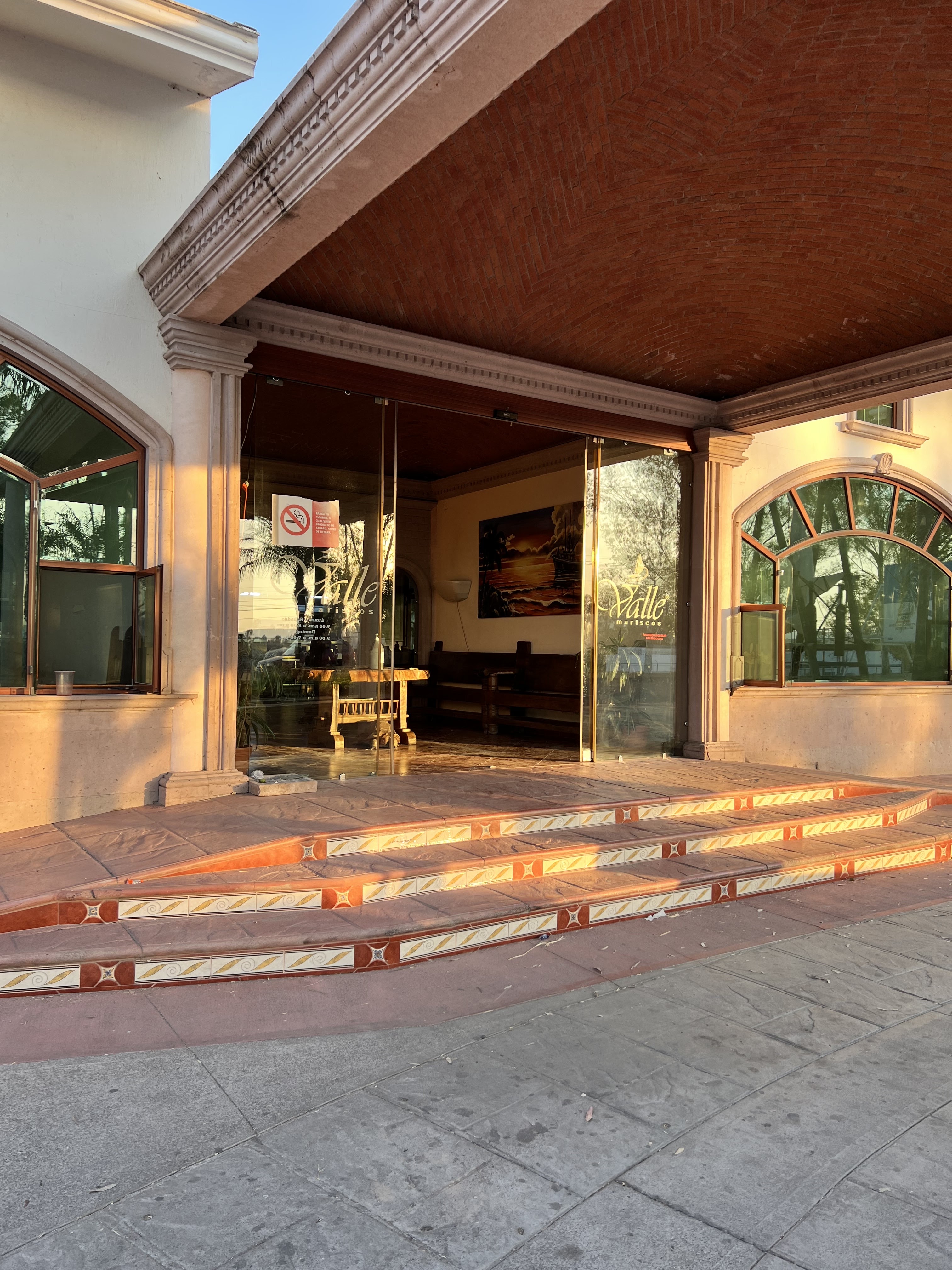 Mariscos Valle image 1