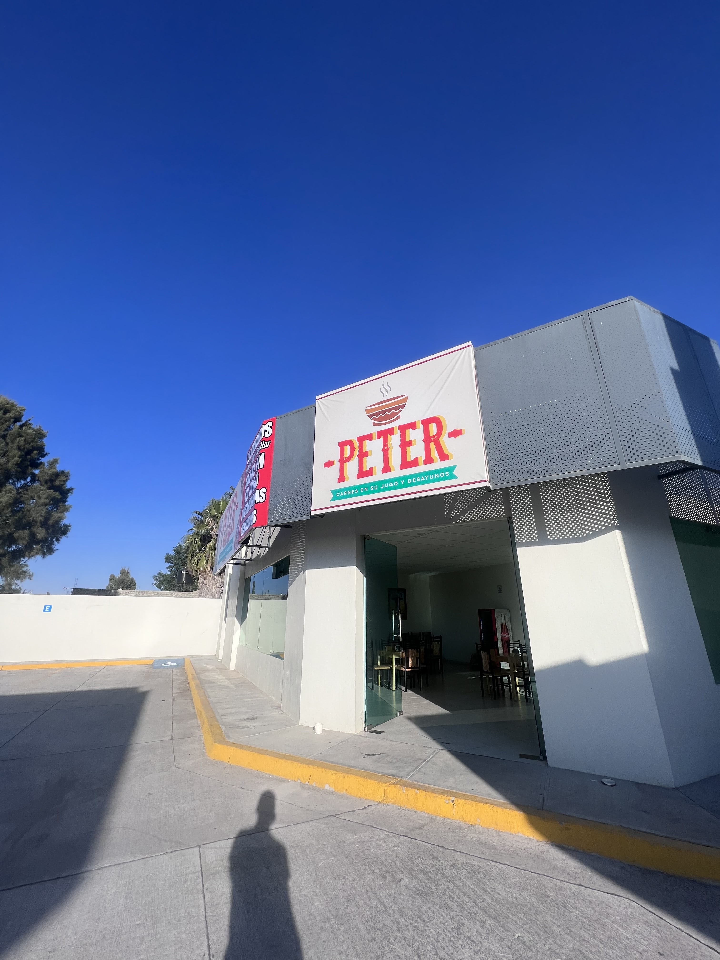 PETER Restaurant image 1