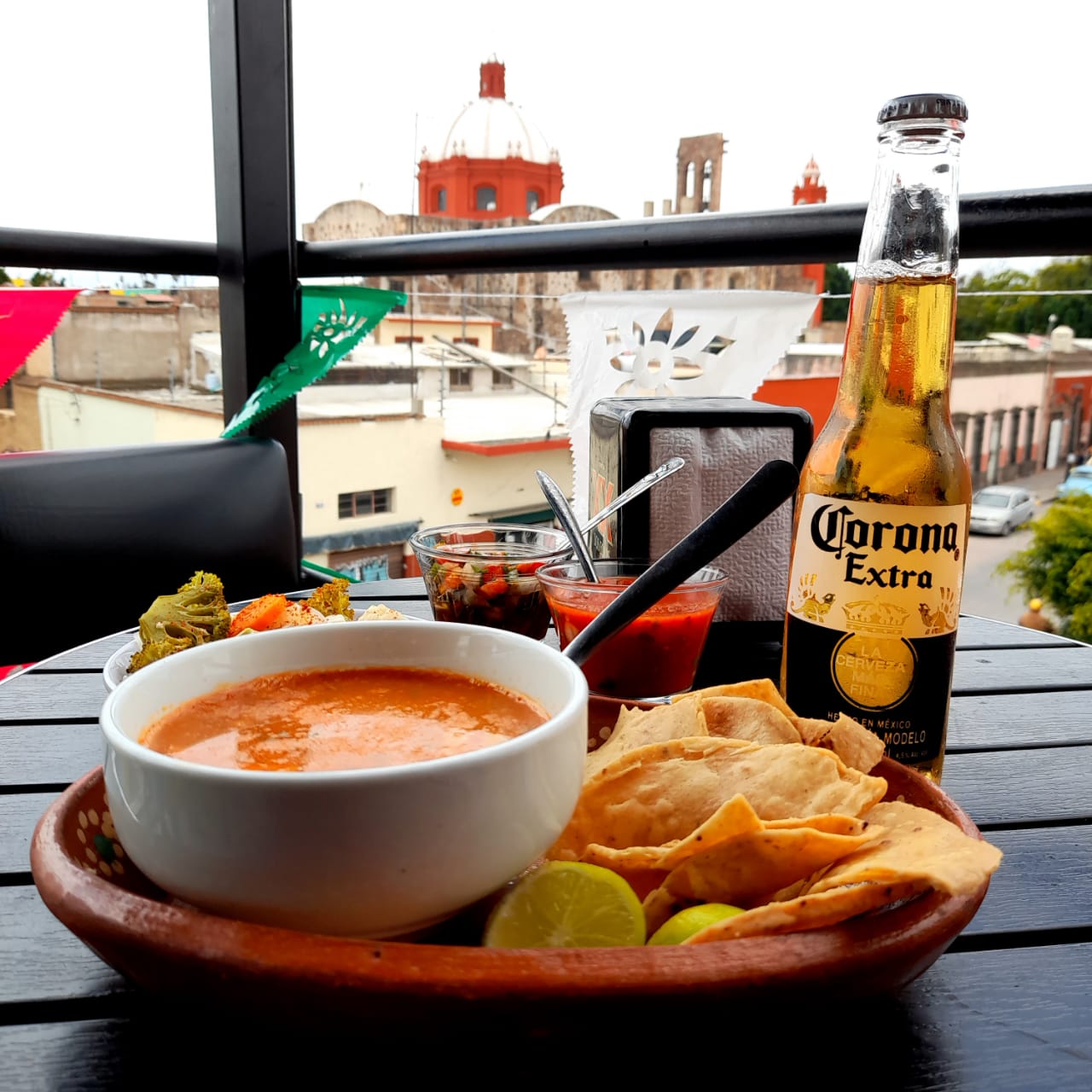 Chilo's Restaurant Bar image 2