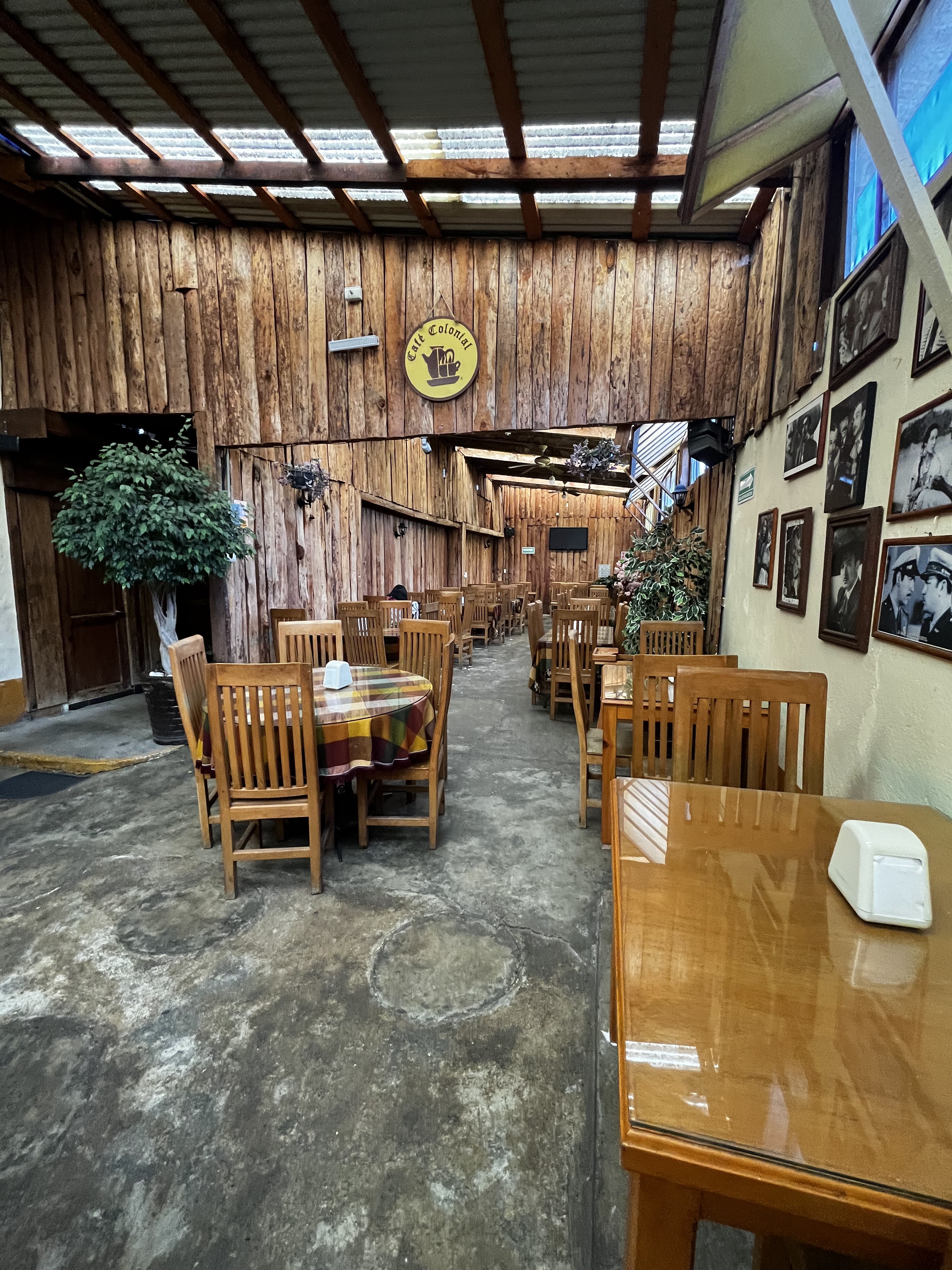 Café Colonial image 1