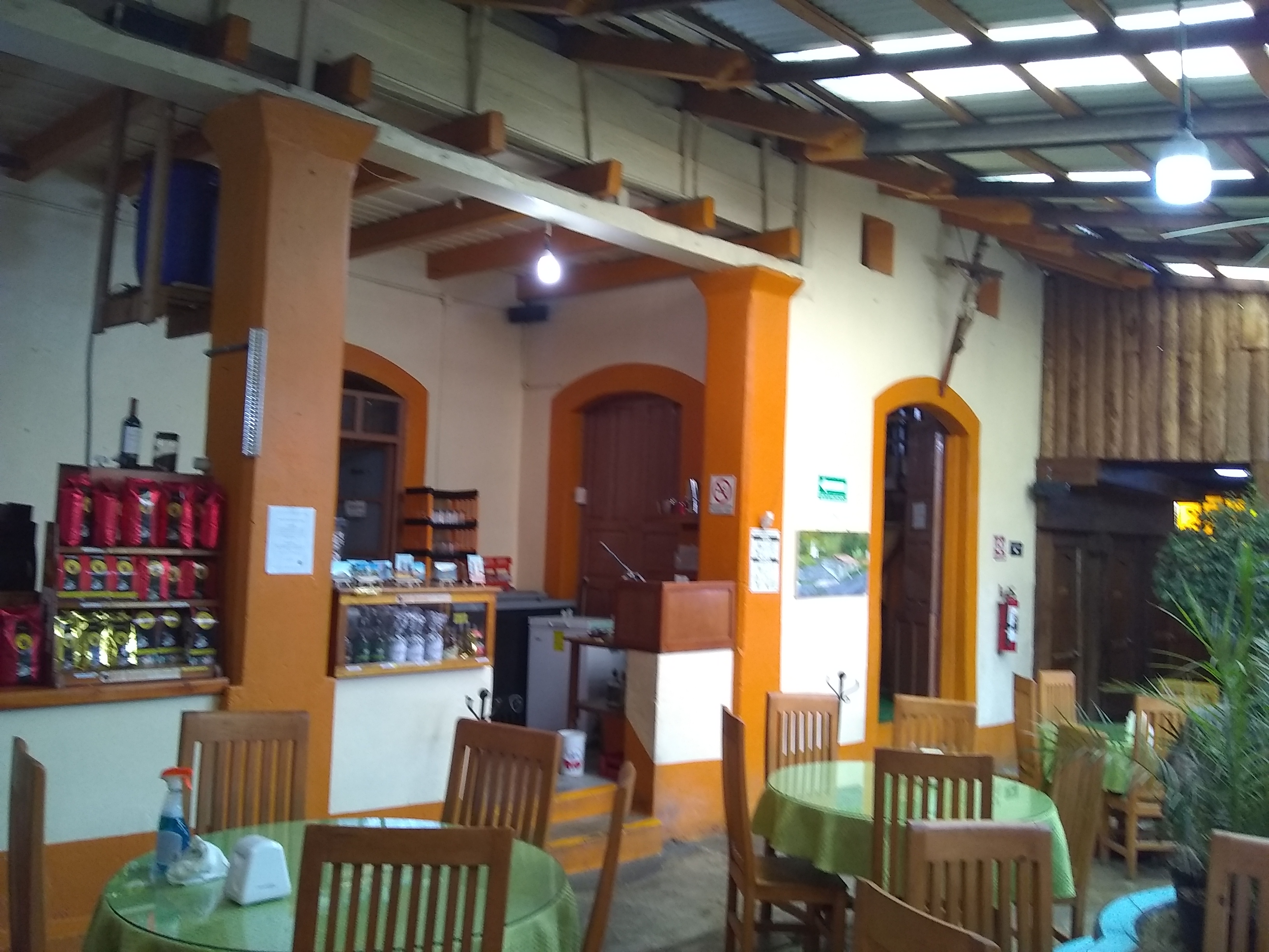 Café Colonial image 6