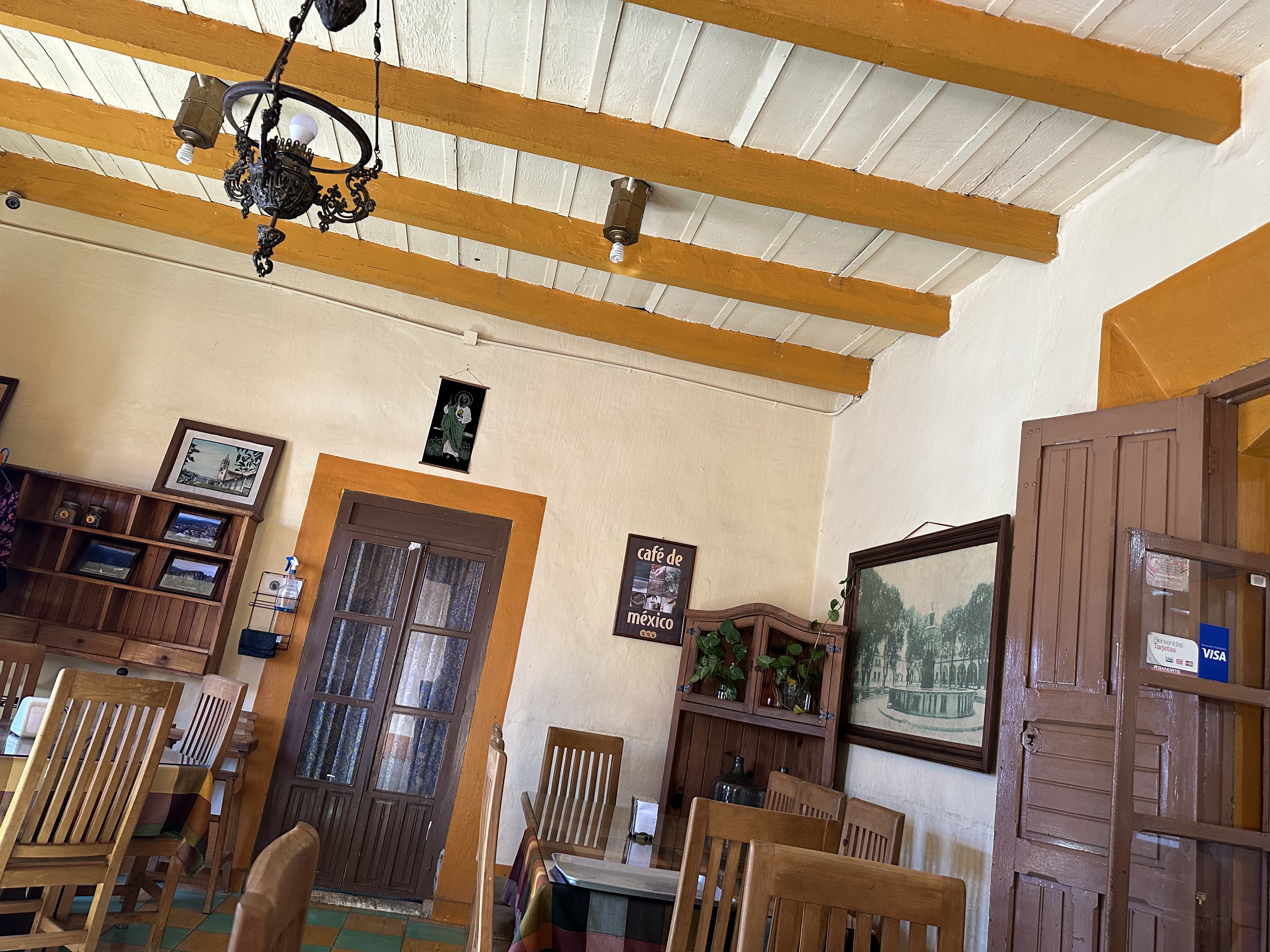 Café Colonial image 10